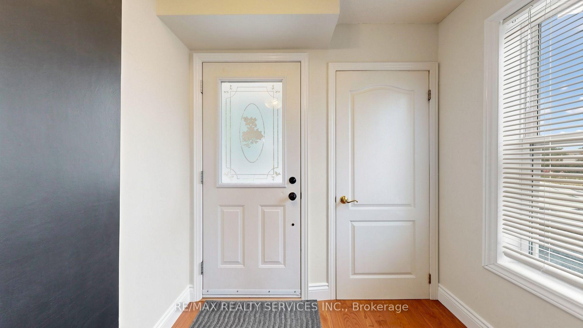 Photo 7 of 716 Eaglemount Crescent, Mississauga, Erindale — HOMEH