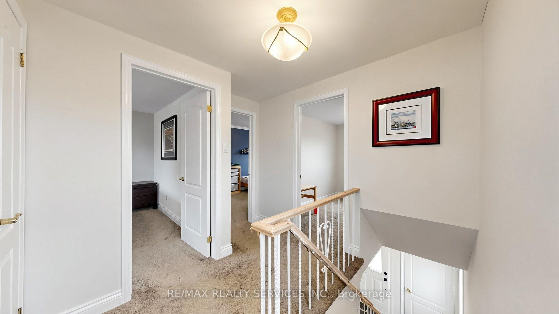 Photo 17 of 716 Eaglemount Crescent, Mississauga, Erindale — HOMEH