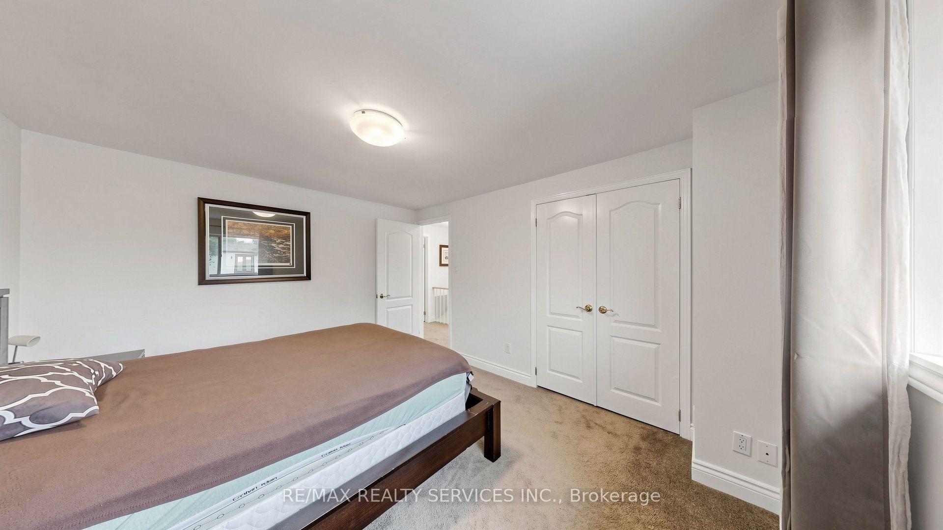 Photo 22 of 716 Eaglemount Crescent, Mississauga, Erindale — HOMEH