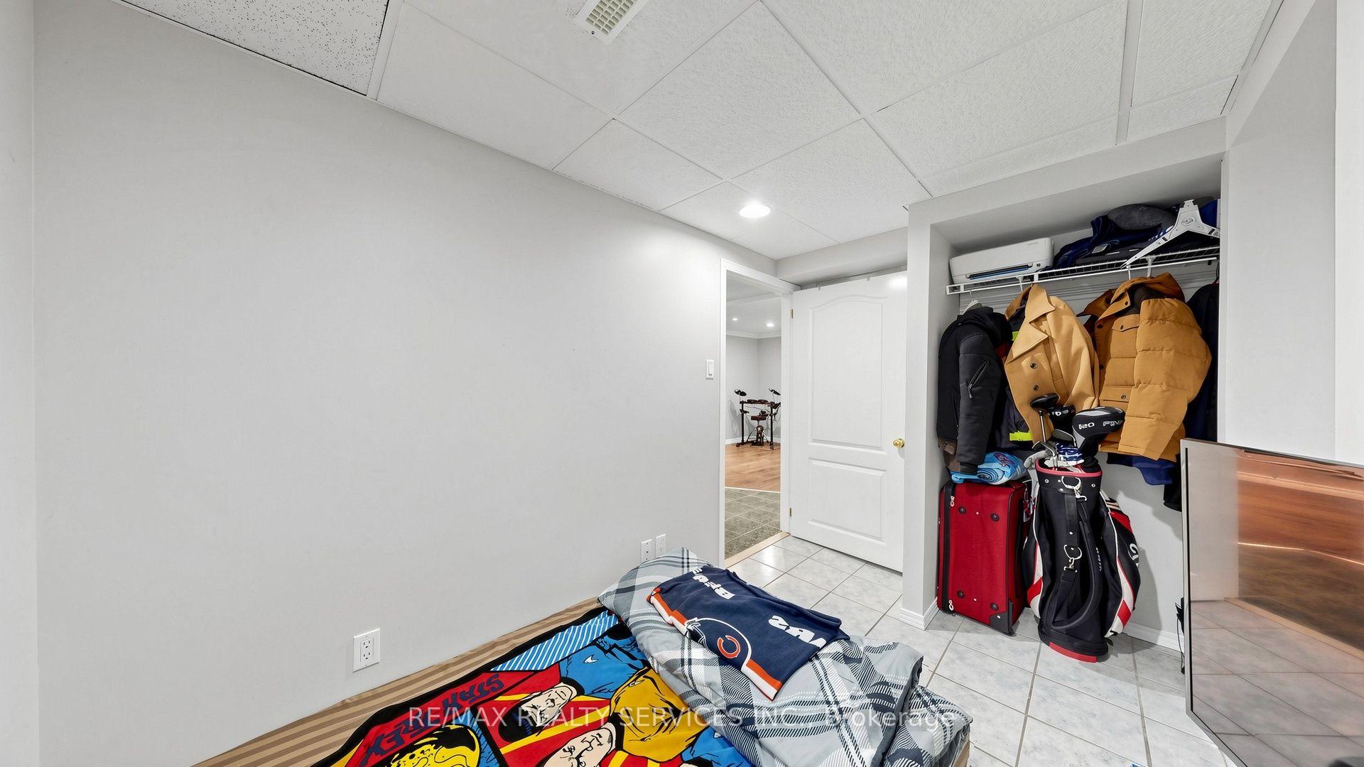 Photo 34 of 716 Eaglemount Crescent, Mississauga, Erindale — HOMEH
