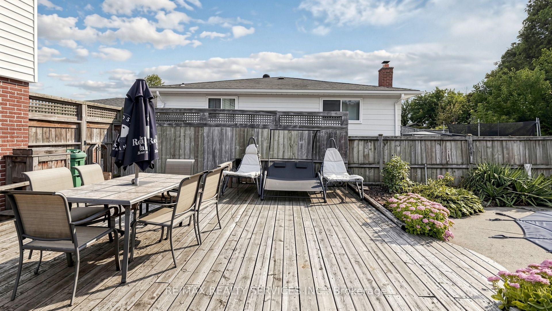 Photo 45 of 716 Eaglemount Crescent, Mississauga, Erindale — HOMEH