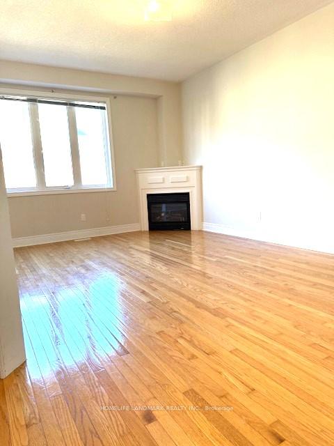 Photo 3 of 1063 Warby Trail, Newmarket, Stonehaven-Wyndham — HOMEH