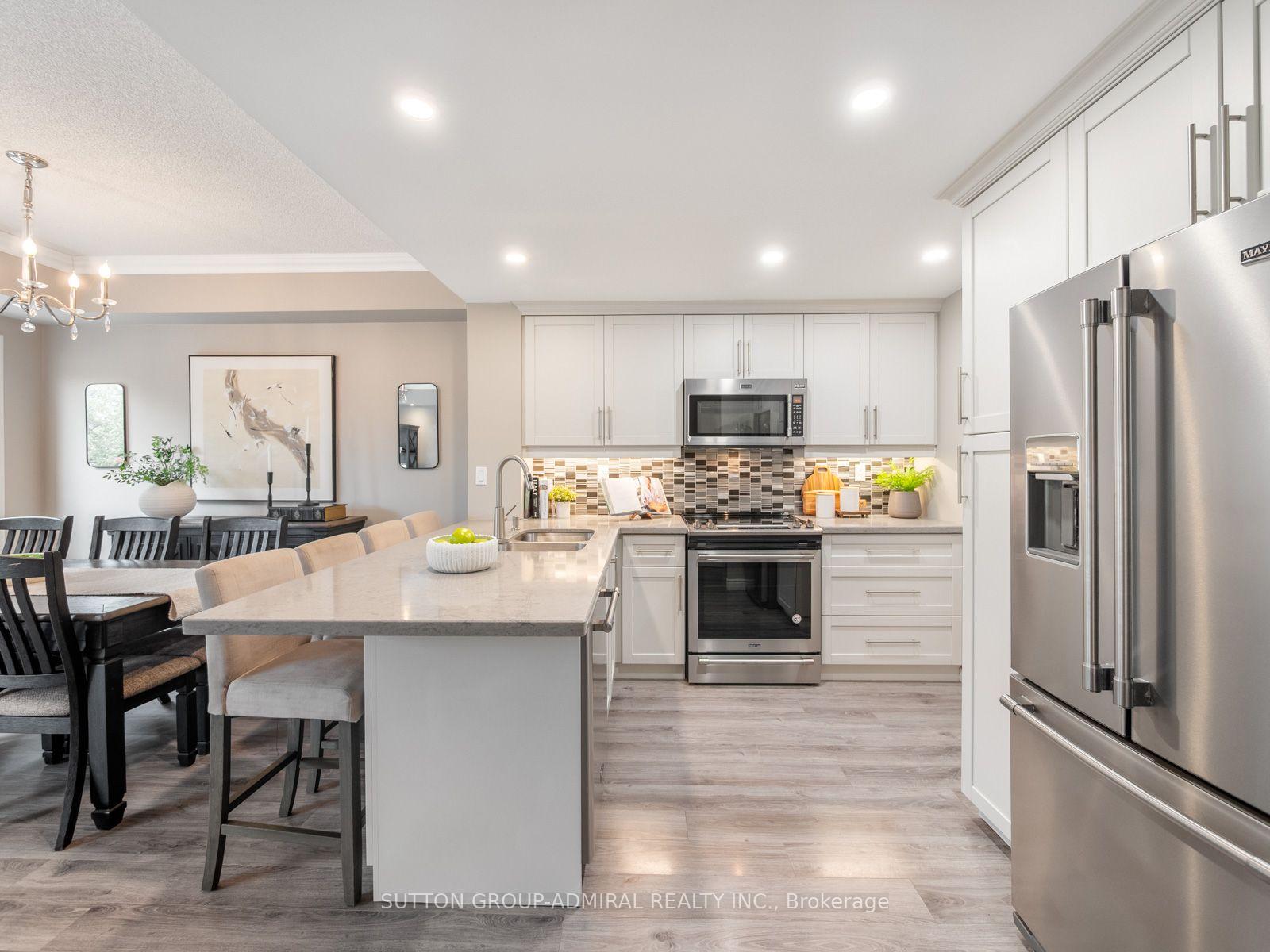 Photo 2 of Unit 306, 9 Greenbriar Road, North York, Bayview Village — HOMEH