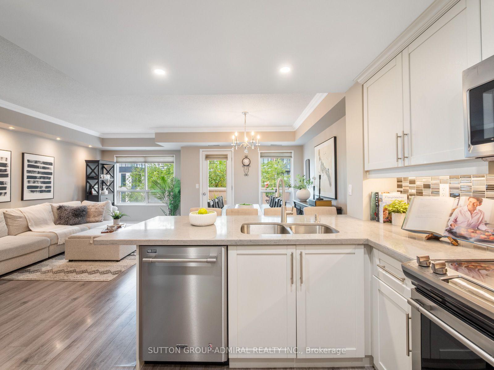 Photo 8 of Unit 306, 9 Greenbriar Road, North York, Bayview Village — HOMEH