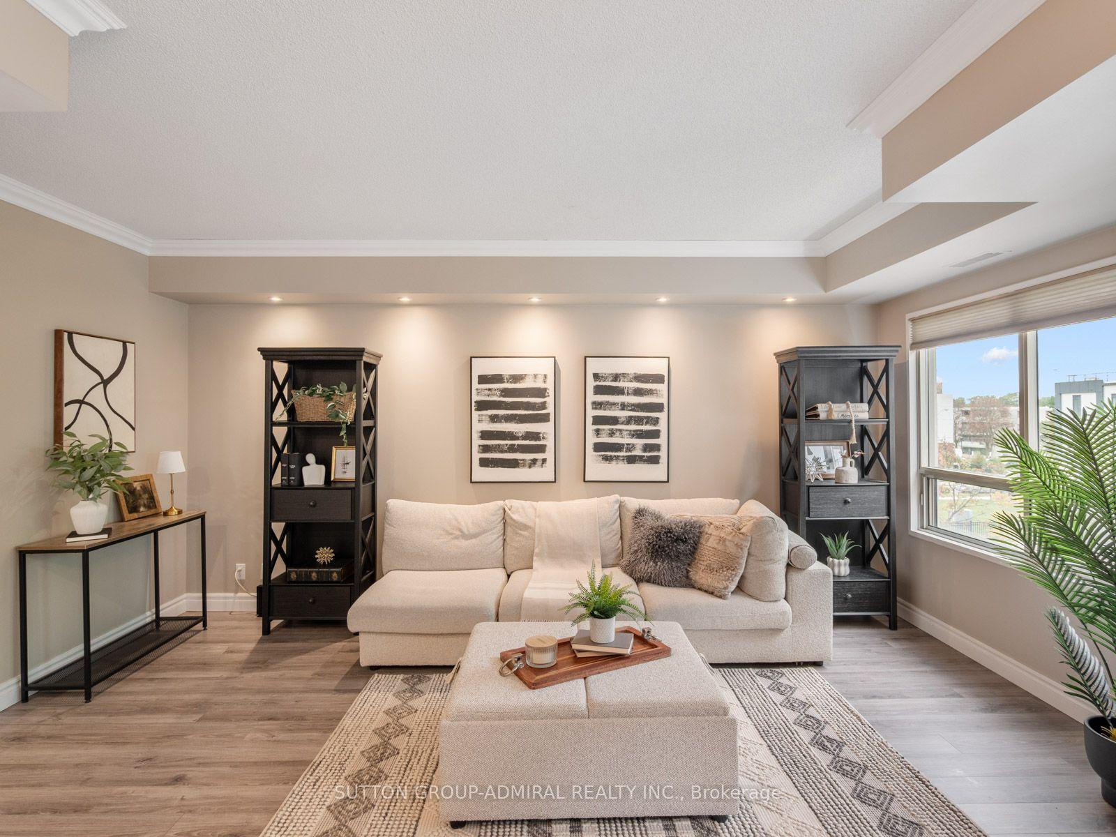Photo 12 of Unit 306, 9 Greenbriar Road, North York, Bayview Village — HOMEH
