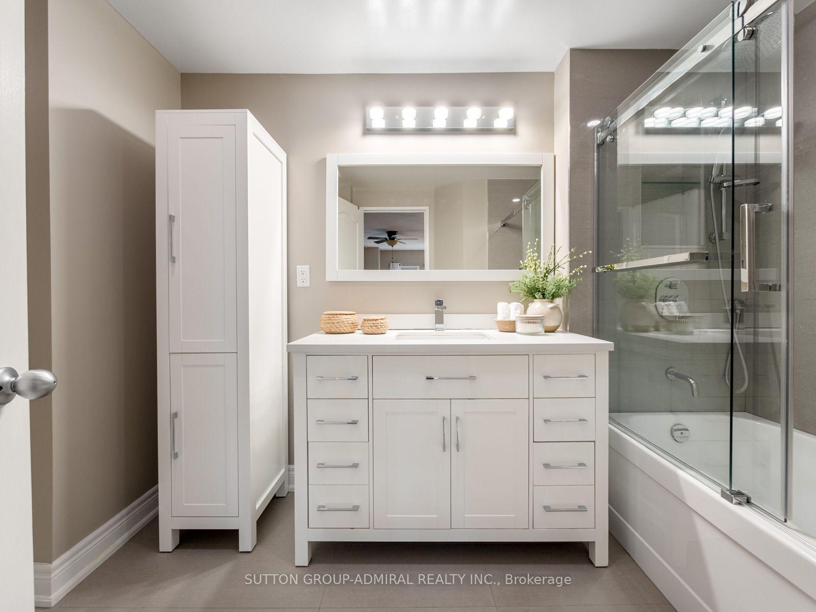 Photo 22 of Unit 306, 9 Greenbriar Road, North York, Bayview Village — HOMEH