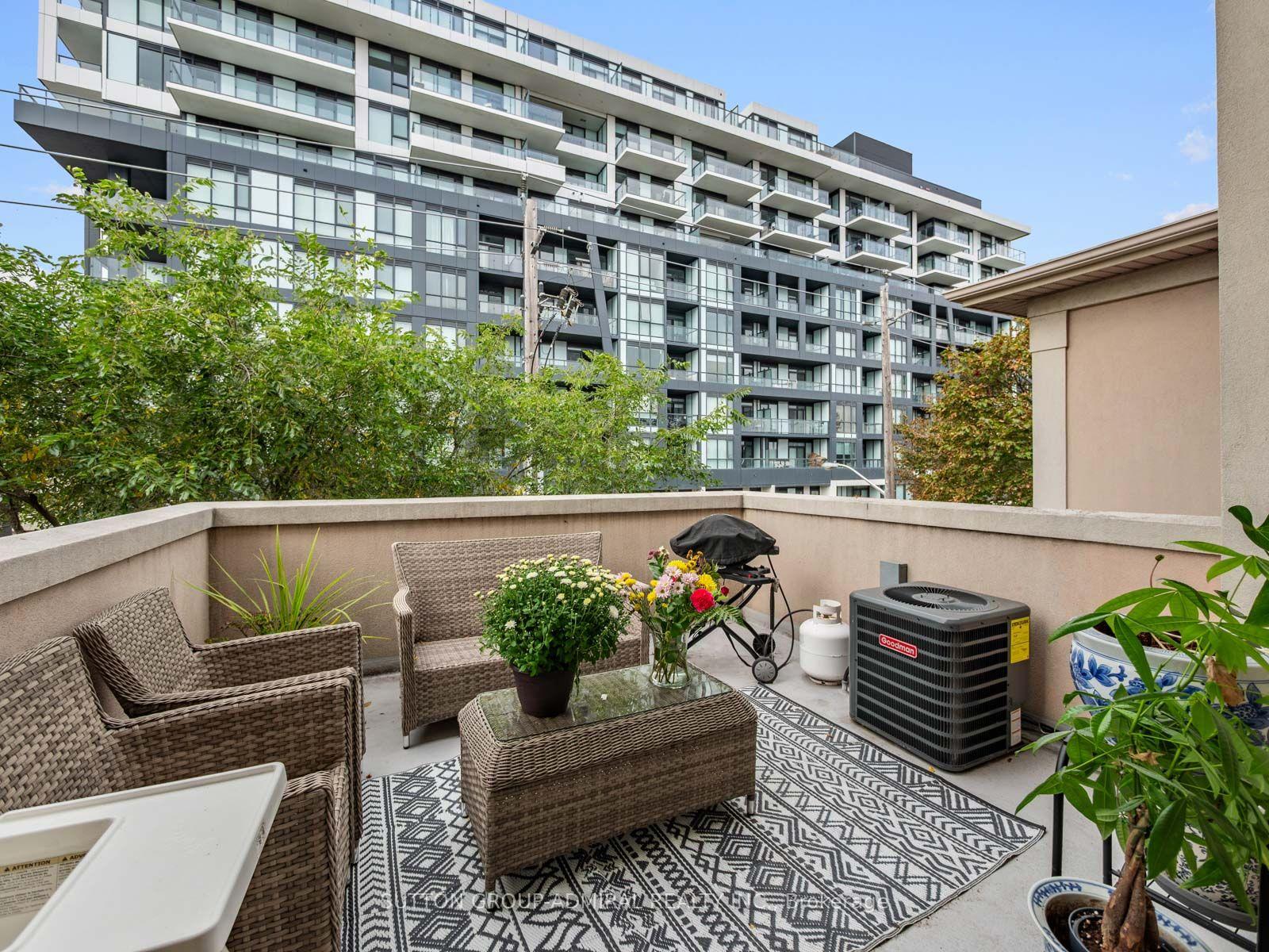 Photo 31 of Unit 306, 9 Greenbriar Road, North York, Bayview Village — HOMEH