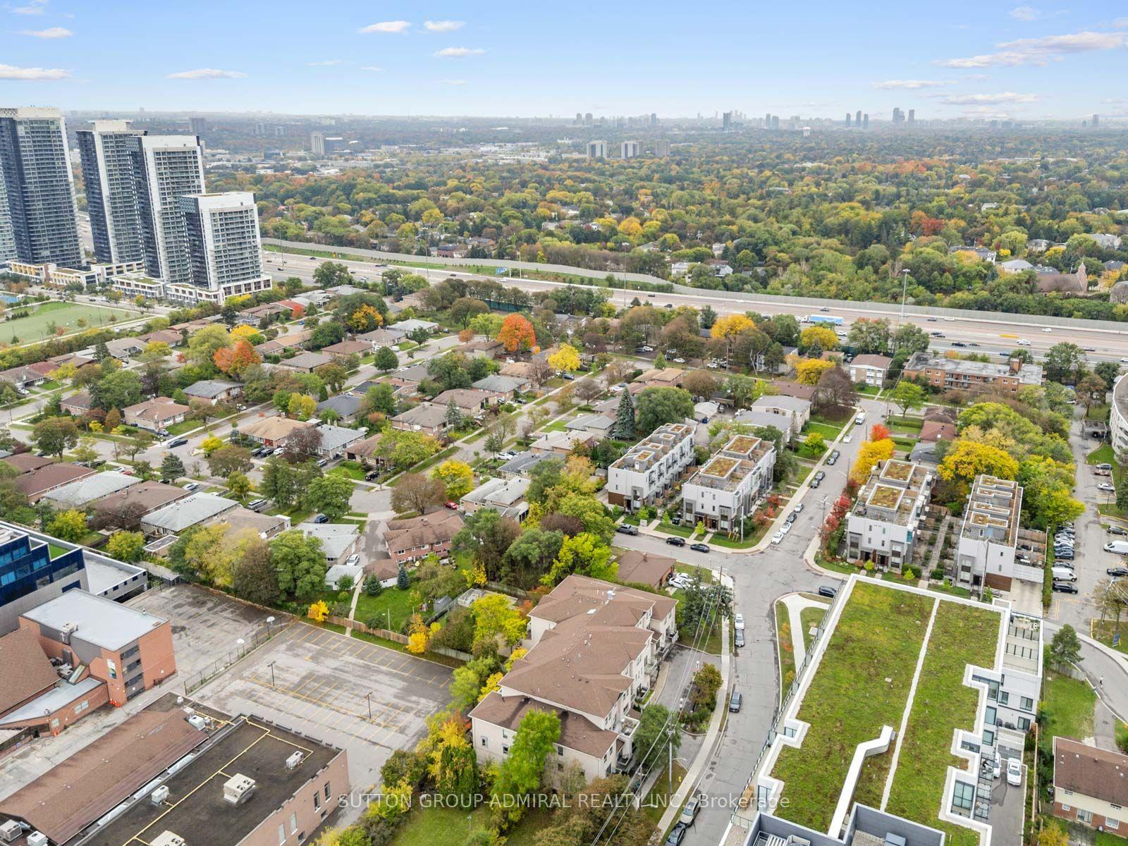 Photo 45 of Unit 306, 9 Greenbriar Road, North York, Bayview Village — HOMEH