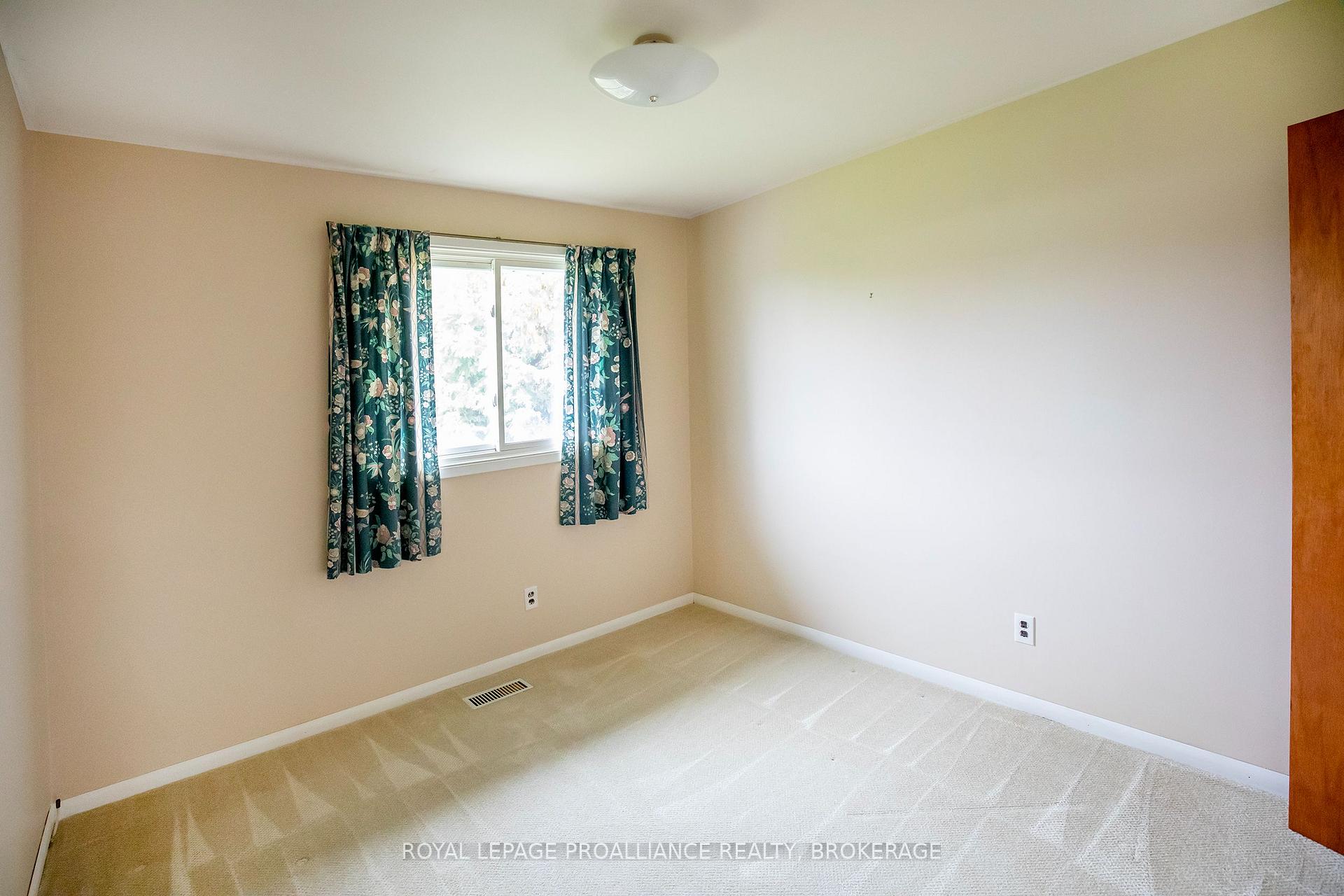 Photo 10 of 676 Willis Street, Kingston, South of Taylor-Kidd Blvd — HOMEH