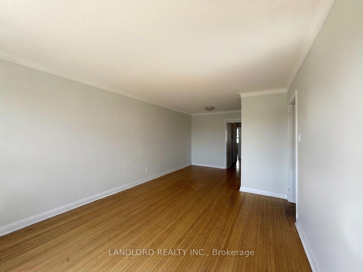 Photo 4 of Unit 2nd Fl, 82 Lanark Avenue, Toronto, Oakwood Village — HOMEH
