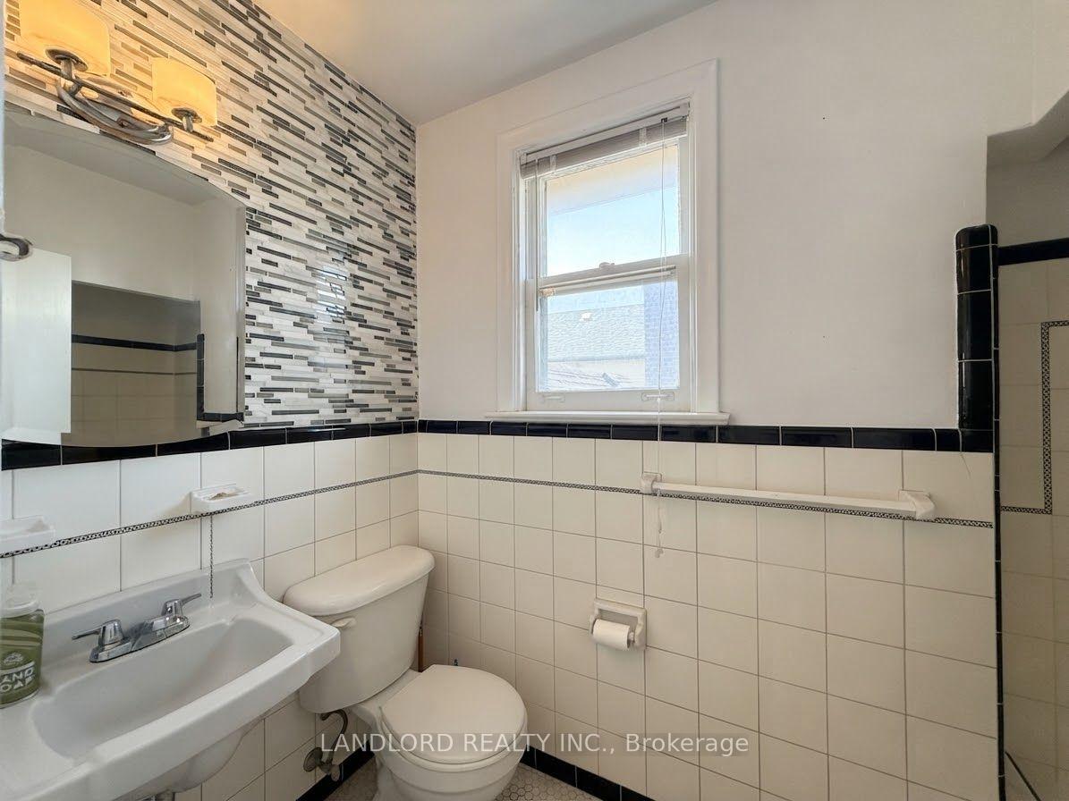 Photo 14 of Unit 2nd Fl, 82 Lanark Avenue, Toronto, Oakwood Village — HOMEH