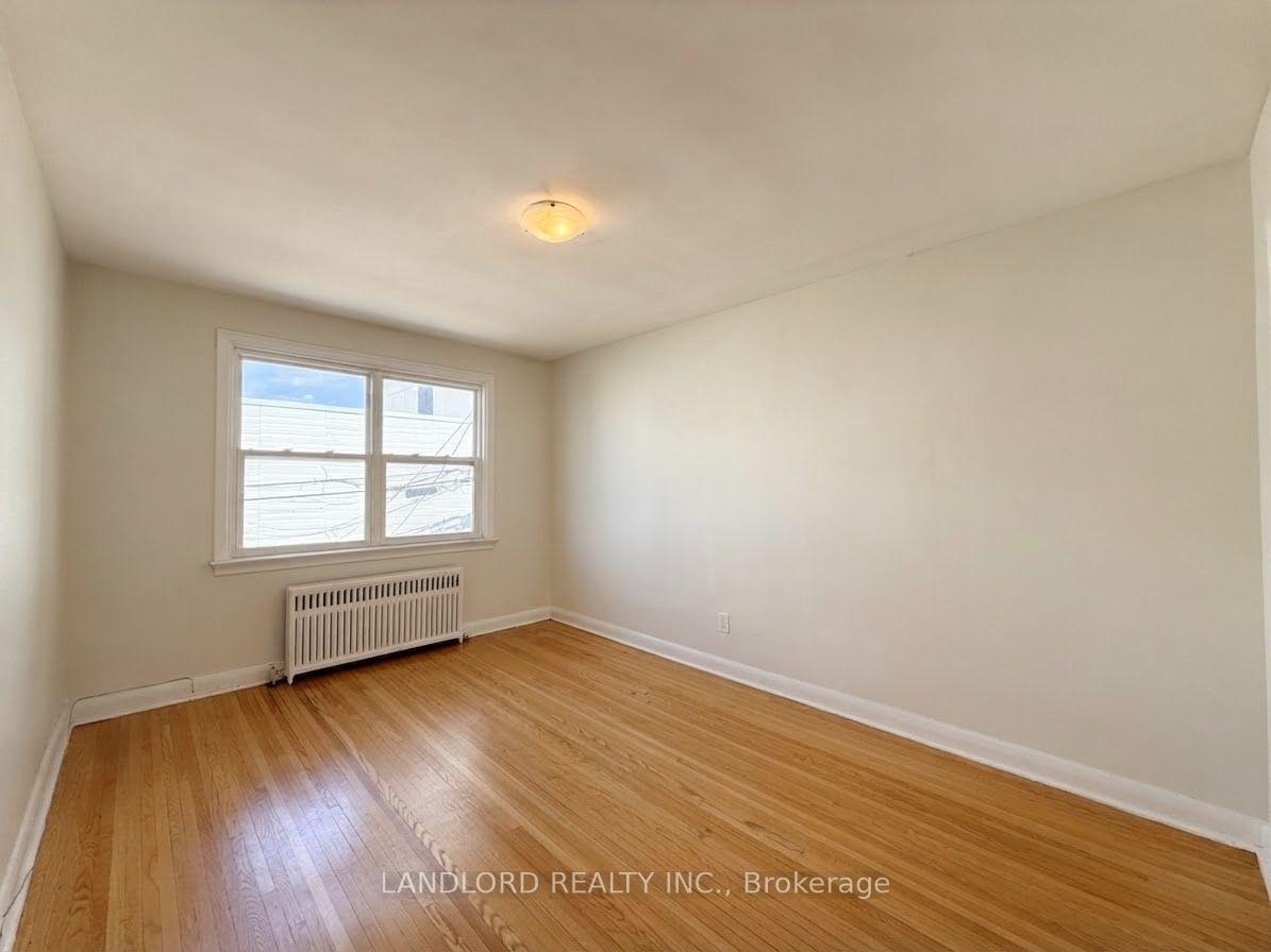Photo 16 of Unit 2nd Fl, 82 Lanark Avenue, Toronto, Oakwood Village — HOMEH