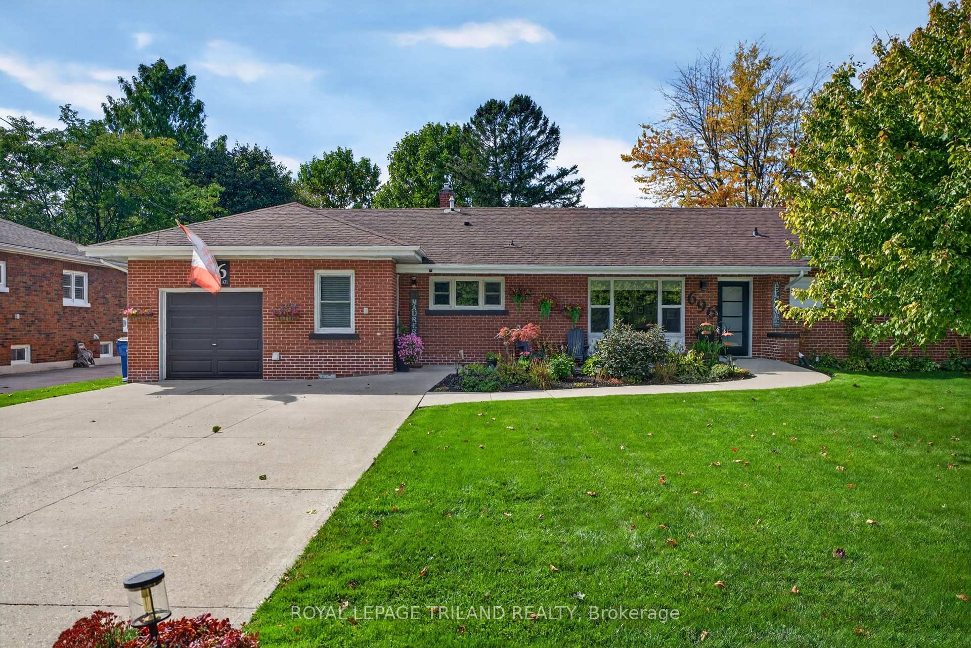 Photo 6 of 696 Queen Street, Chatham-Kent, Chatham — HOMEH