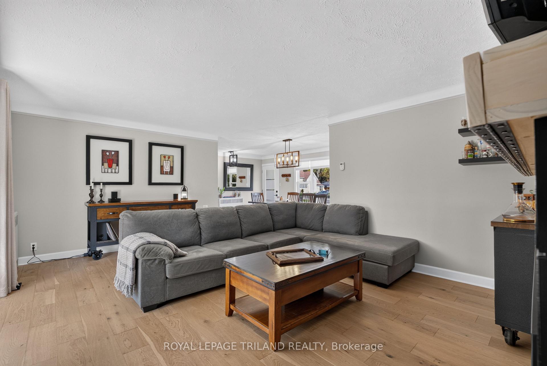 Photo 18 of 696 Queen Street, Chatham-Kent, Chatham — HOMEH