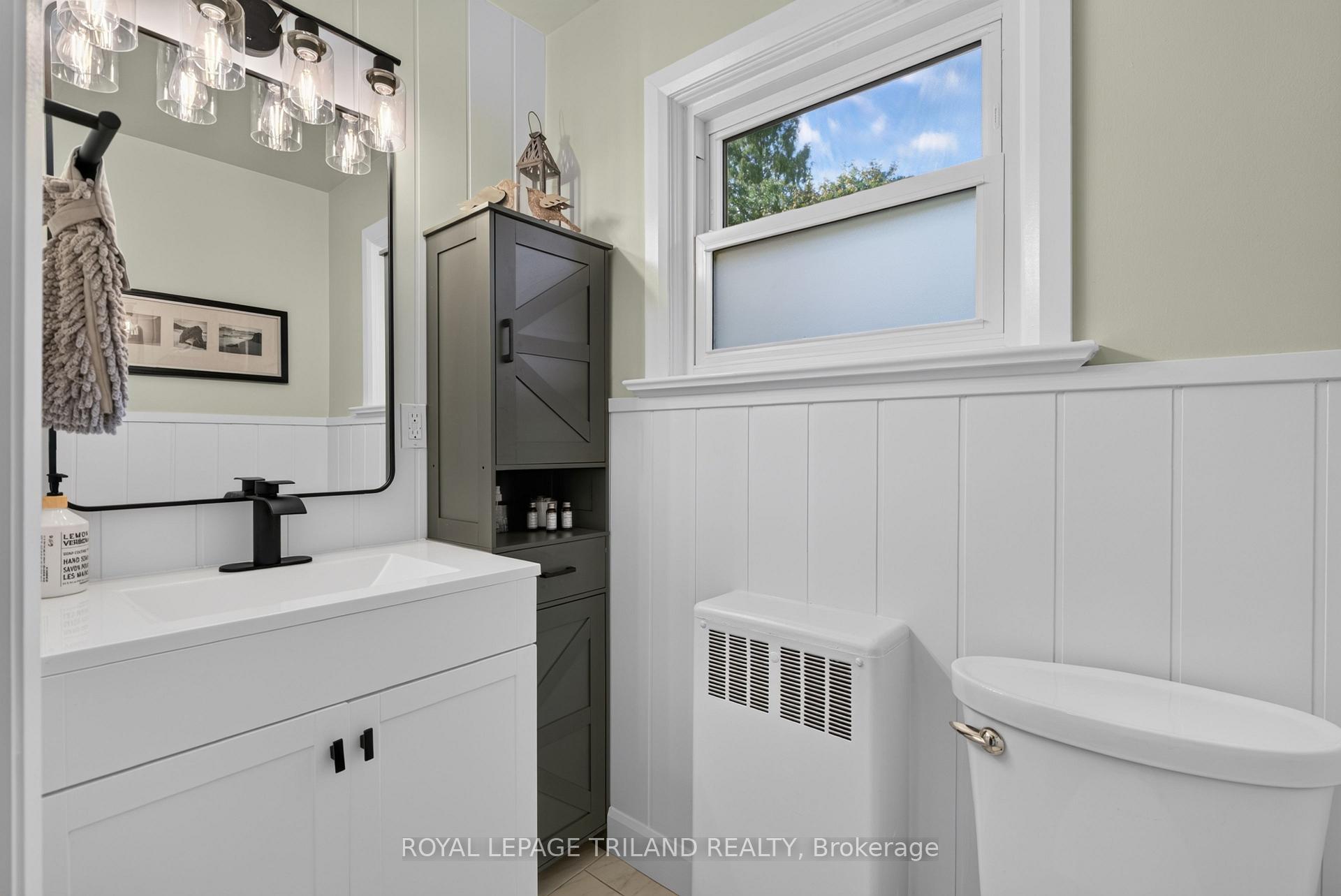 Photo 22 of 696 Queen Street, Chatham-Kent, Chatham — HOMEH