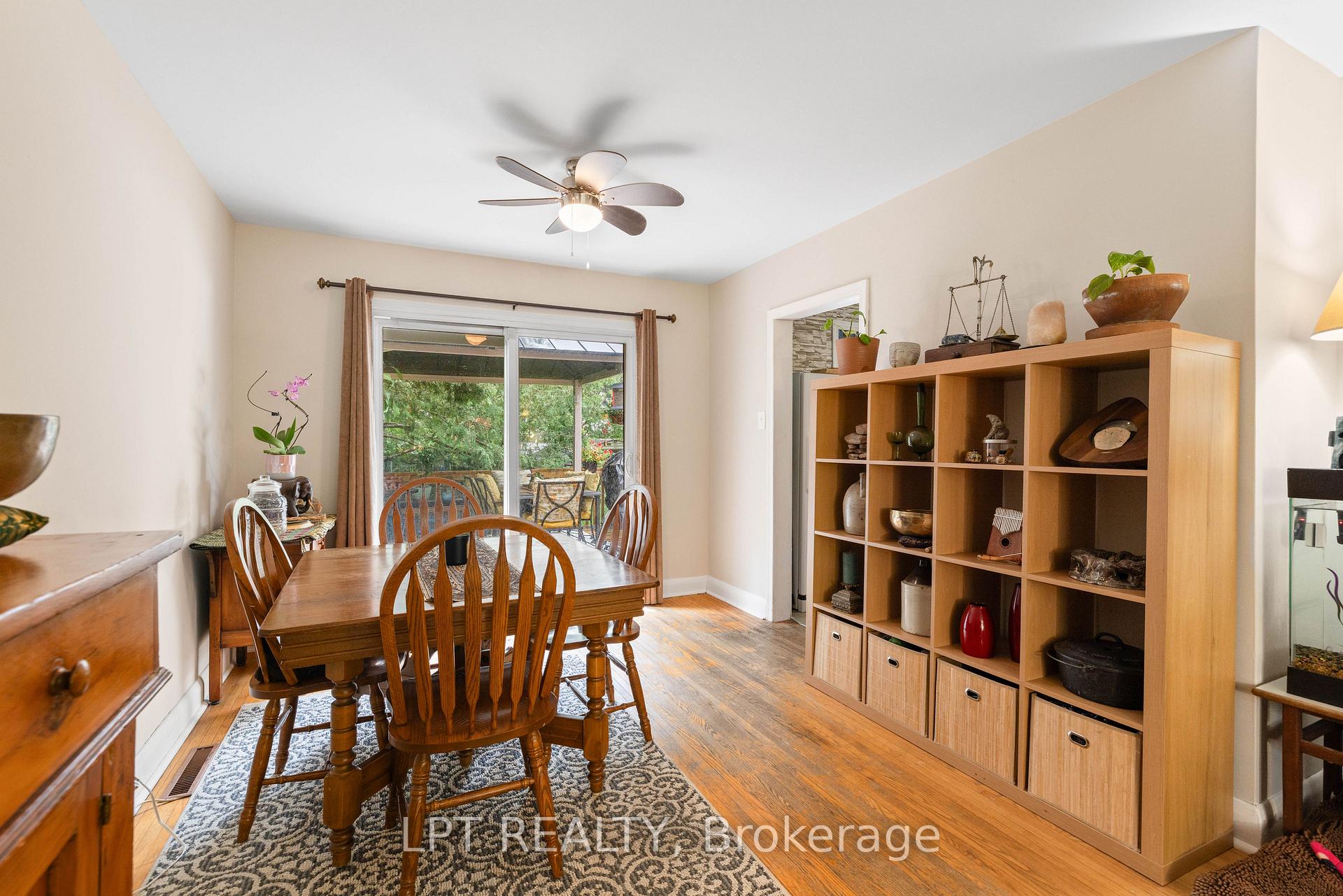 Photo 17 of 98 Don Mor Drive, Newmarket, Central Newmarket — HOMEH
