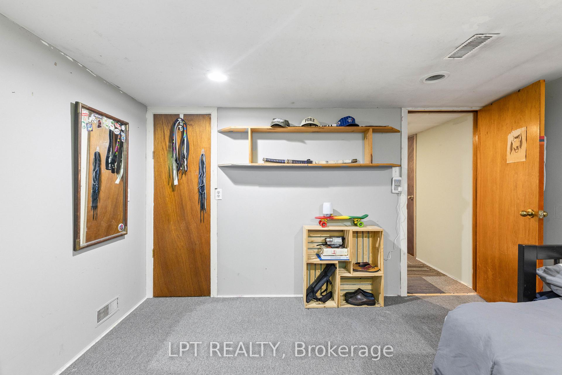 Photo 34 of 98 Don Mor Drive, Newmarket, Central Newmarket — HOMEH
