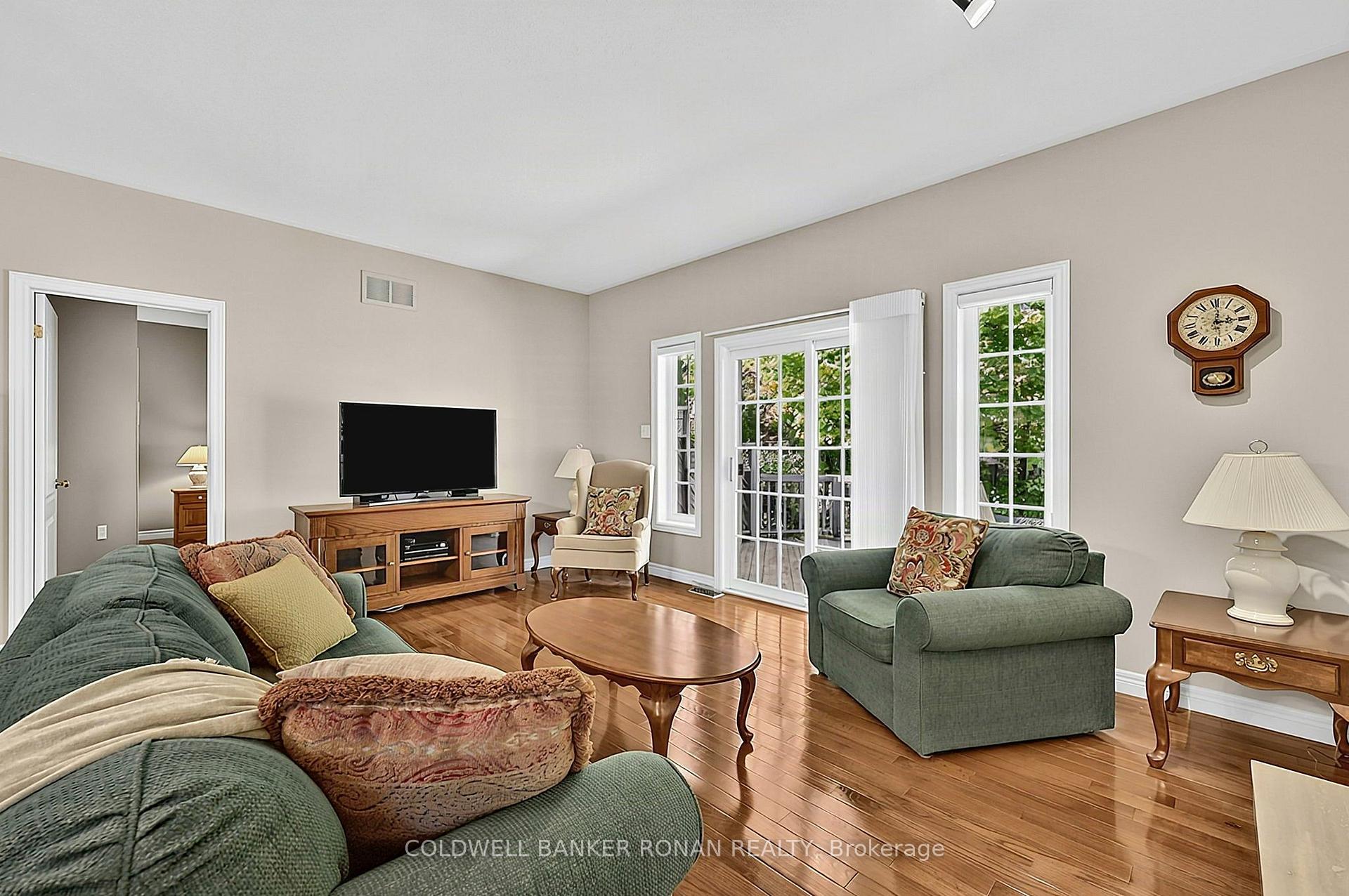 Photo 14 of 5 Hilliard Court, Caledon, Caledon East — HOMEH
