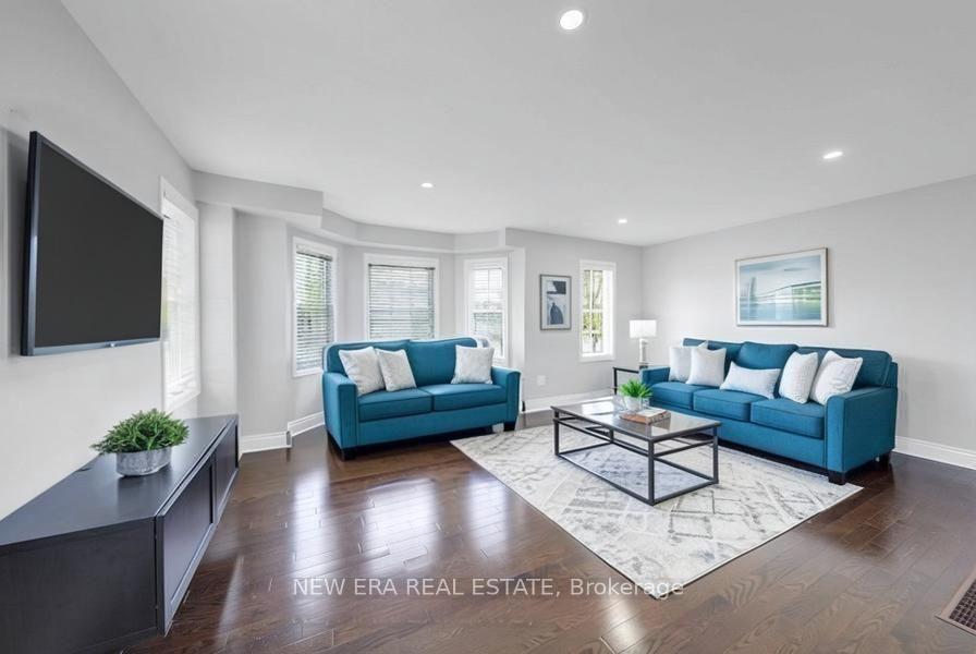 Photo 3 of 331 Davos Road, Vaughan, Vellore Village — HOMEH