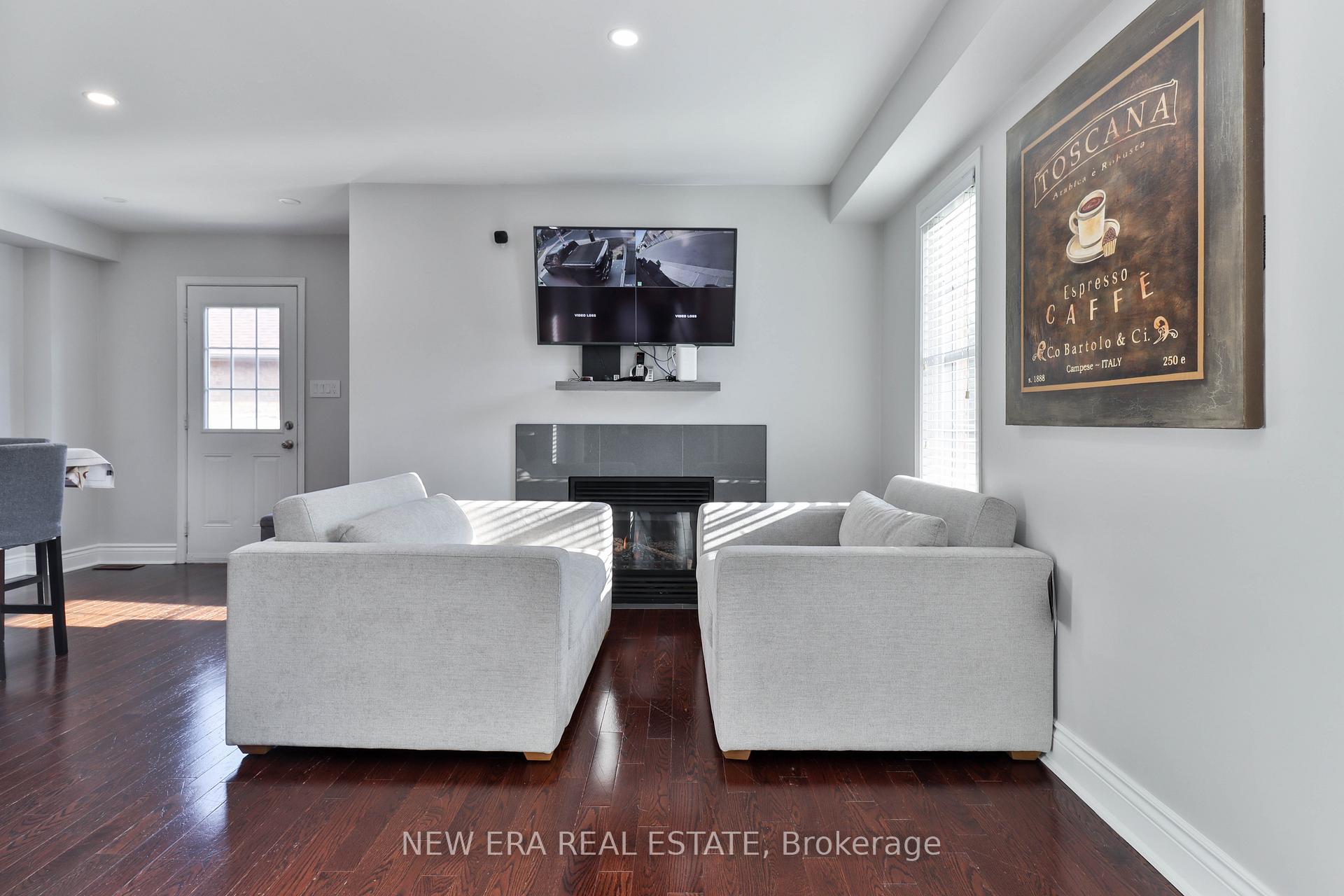 Photo 10 of 331 Davos Road, Vaughan, Vellore Village — HOMEH