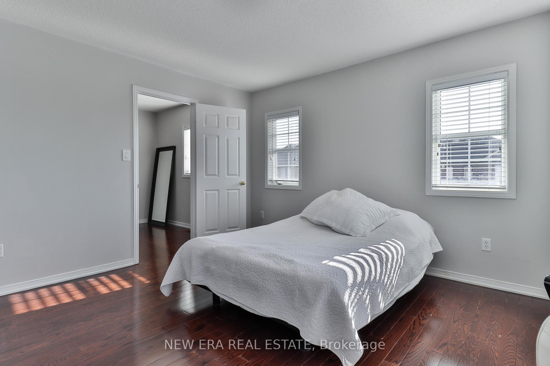 Photo 17 of 331 Davos Road, Vaughan, Vellore Village — HOMEH