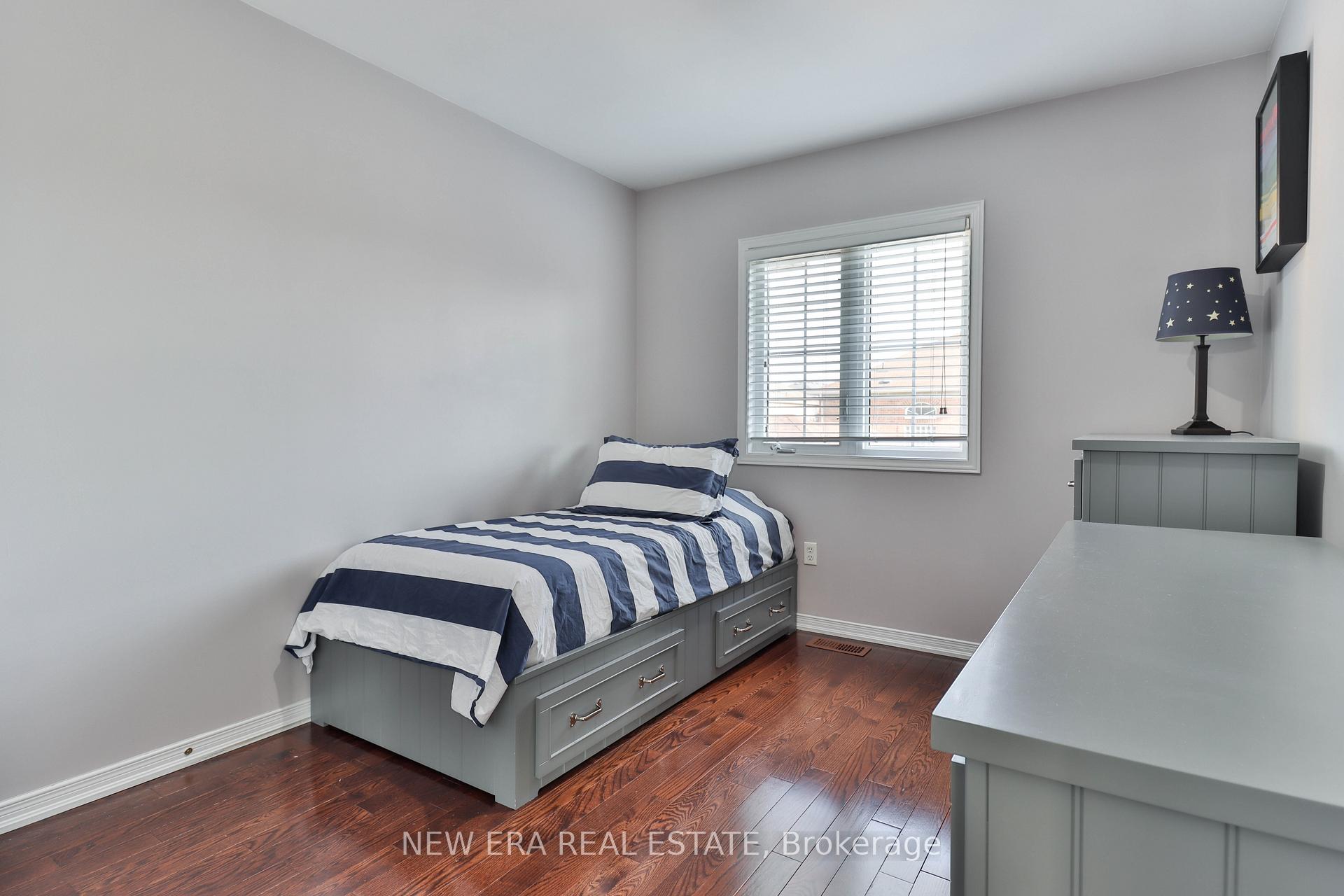 Photo 18 of 331 Davos Road, Vaughan, Vellore Village — HOMEH