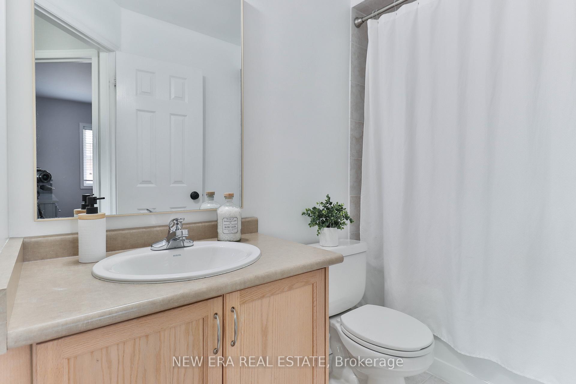 Photo 19 of 331 Davos Road, Vaughan, Vellore Village — HOMEH