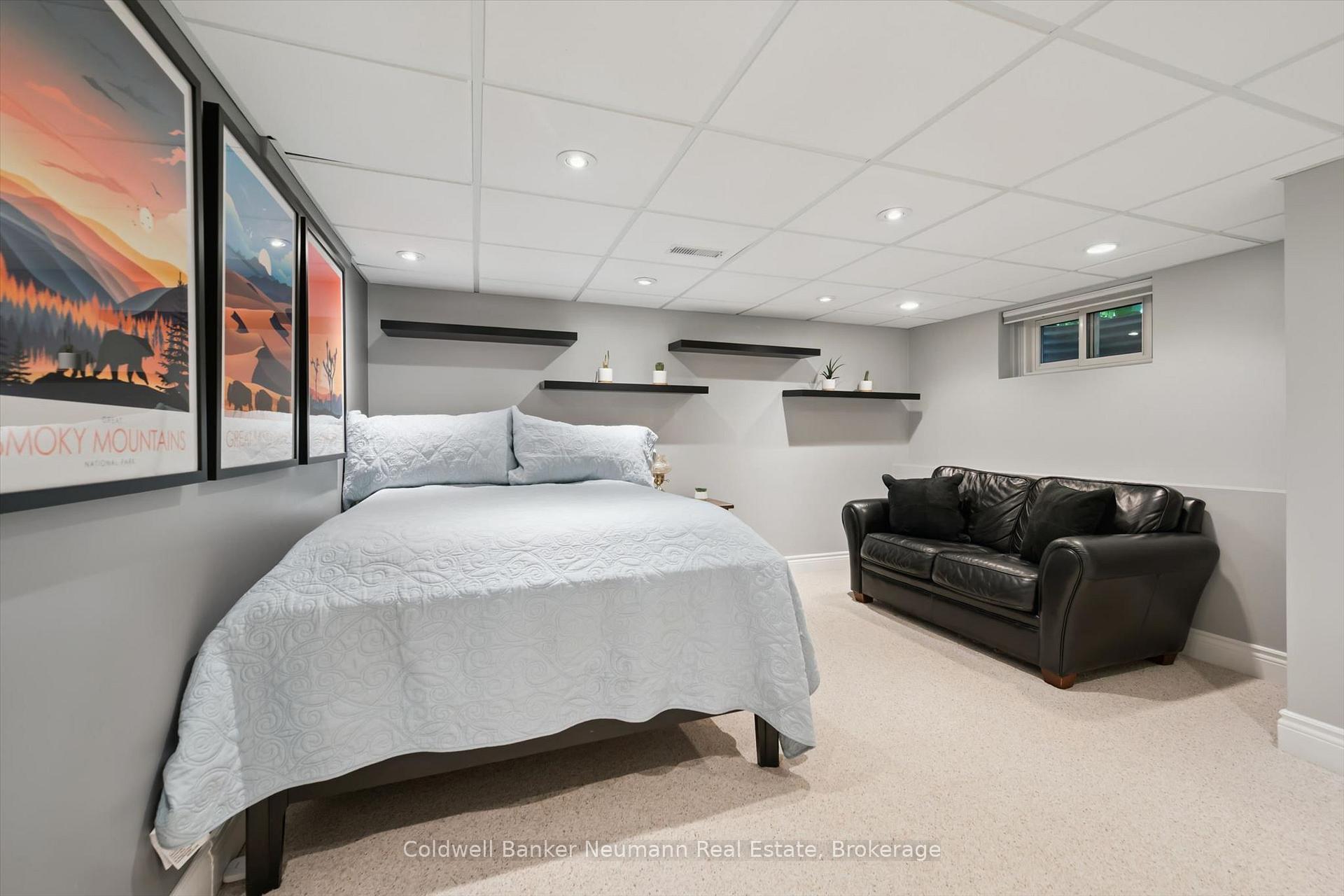 Photo 21 of 25 Bennett Avenue, Guelph, St. George's — HOMEH