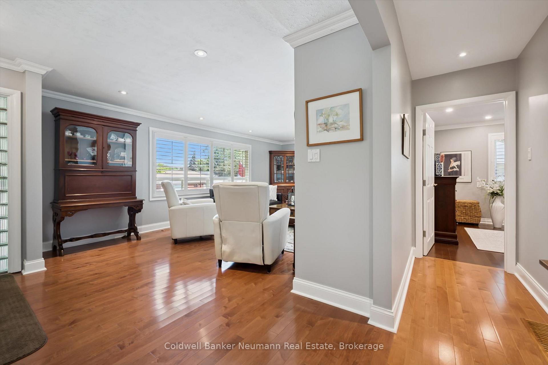 Photo 38 of 25 Bennett Avenue, Guelph, St. George's — HOMEH