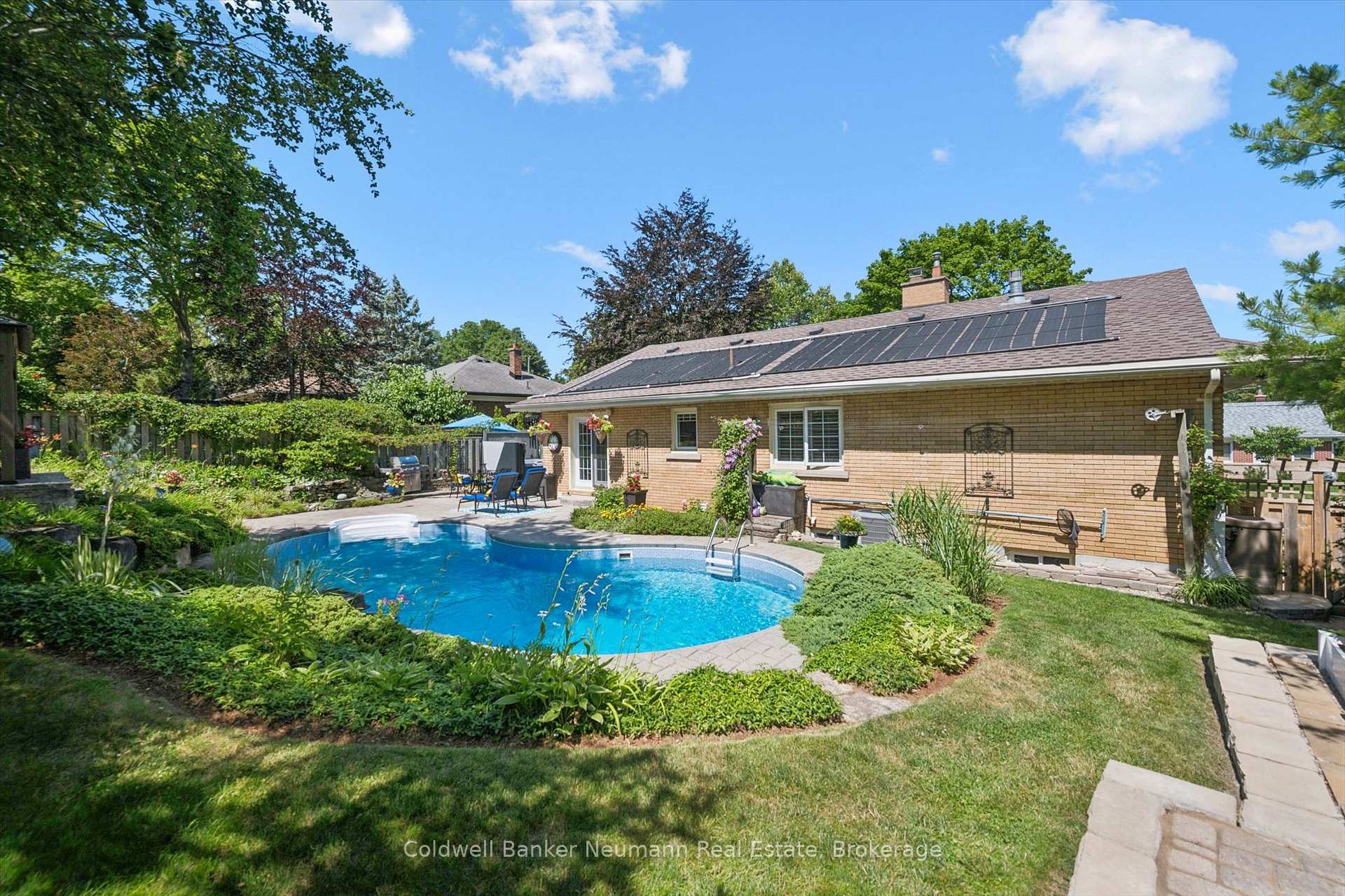 Photo 39 of 25 Bennett Avenue, Guelph, St. George's — HOMEH