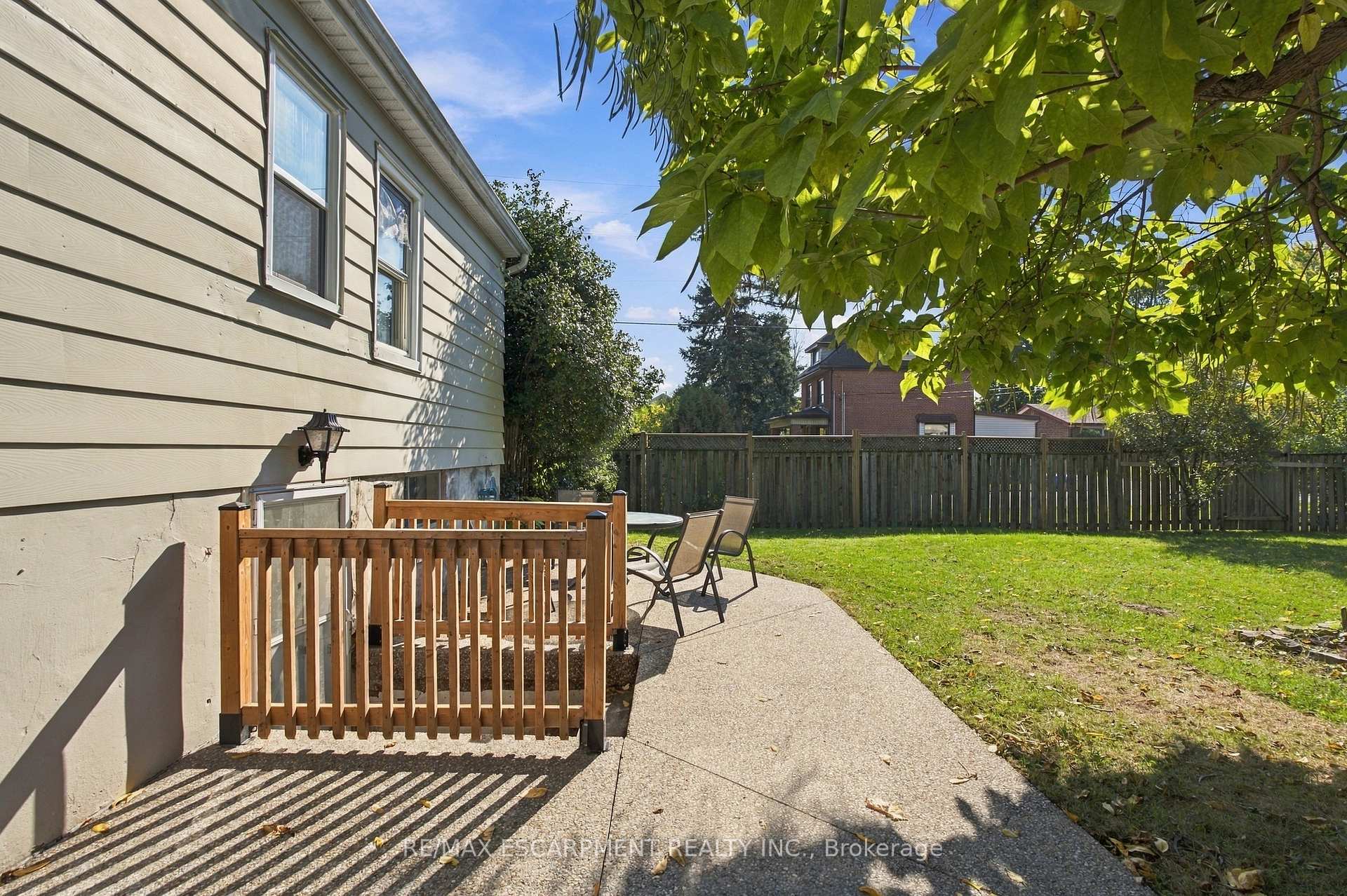 Photo 23 of 1054 Glendor Avenue, Burlington, Freeman — HOMEH