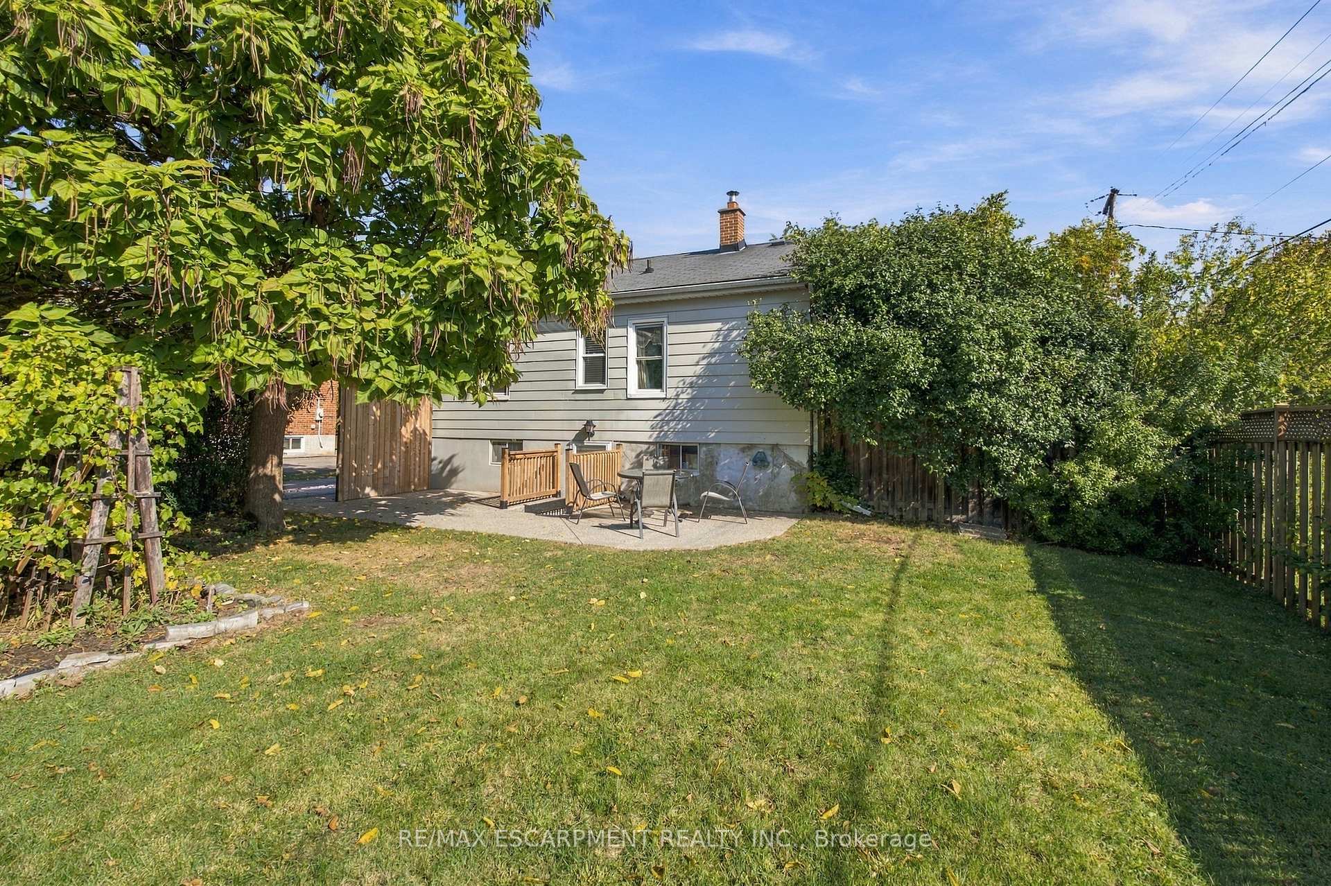 Photo 25 of 1054 Glendor Avenue, Burlington, Freeman — HOMEH