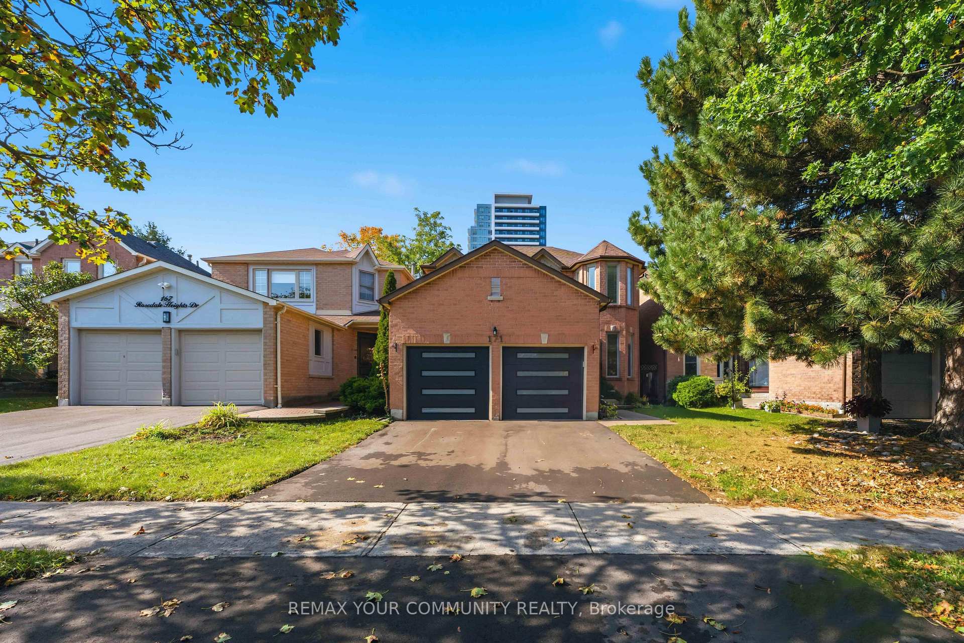 Photo 2 of 171 Rosedale Heights Drive, Vaughan, Uplands — HOMEH