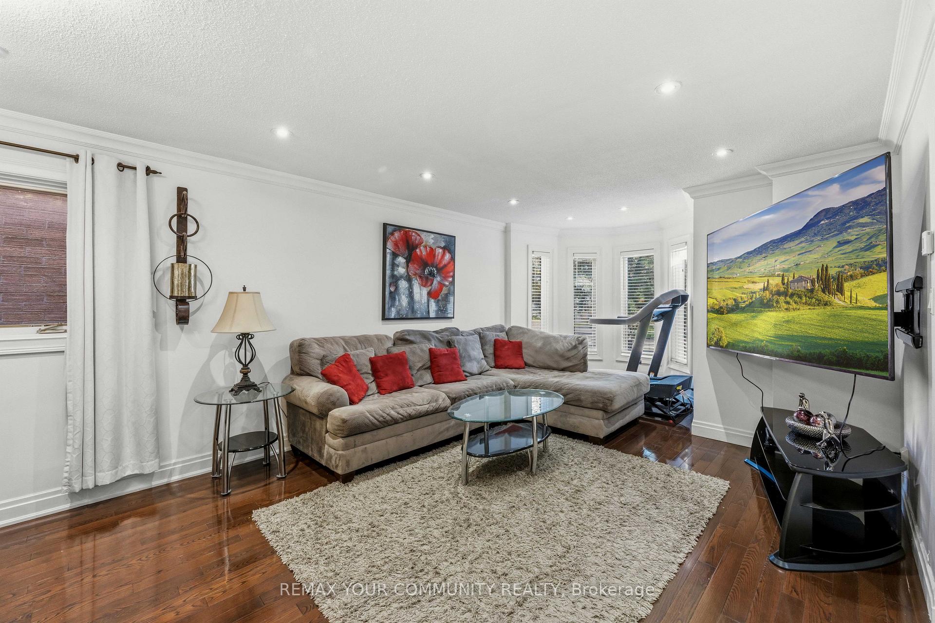 Photo 6 of 171 Rosedale Heights Drive, Vaughan, Uplands — HOMEH
