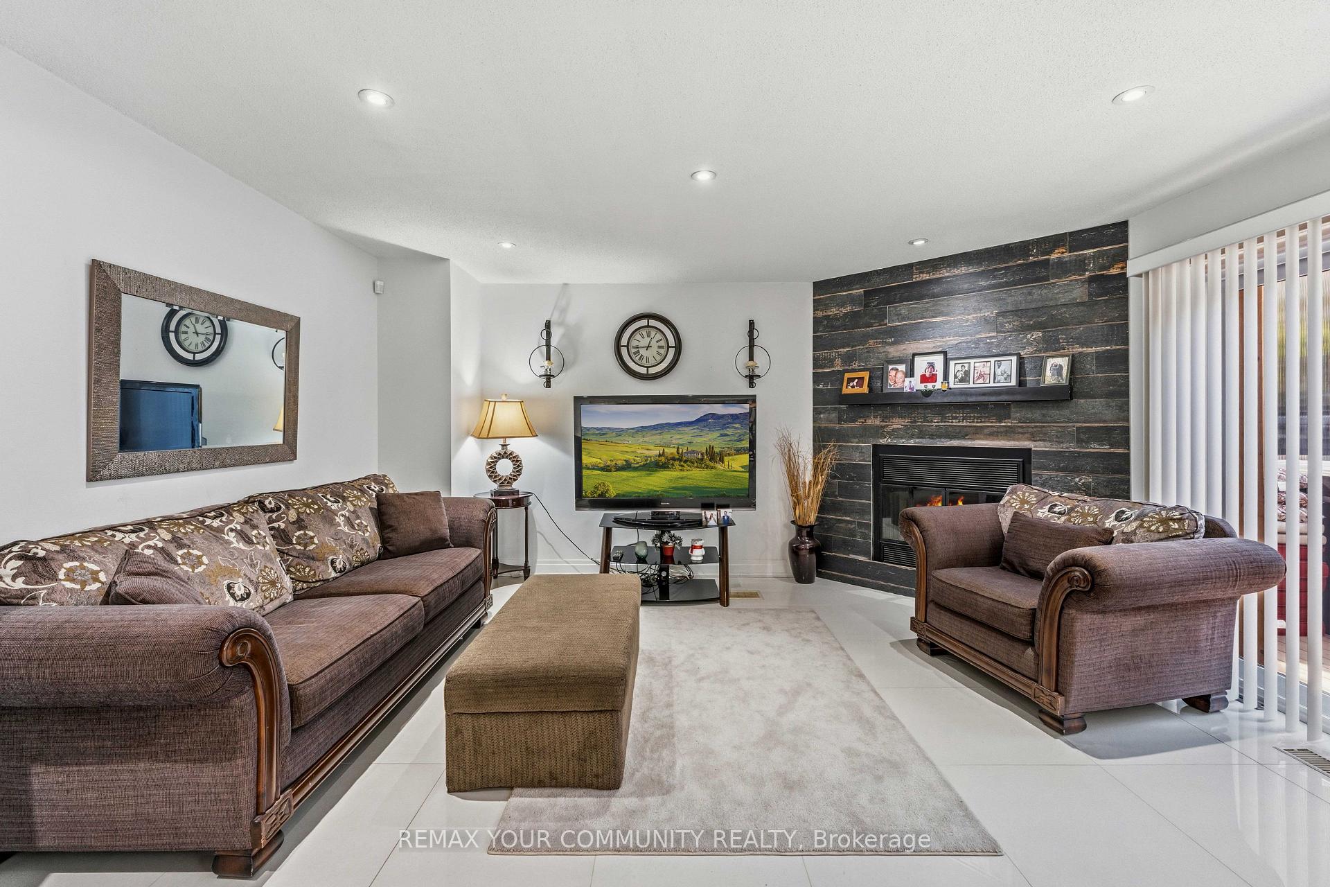 Photo 10 of 171 Rosedale Heights Drive, Vaughan, Uplands — HOMEH