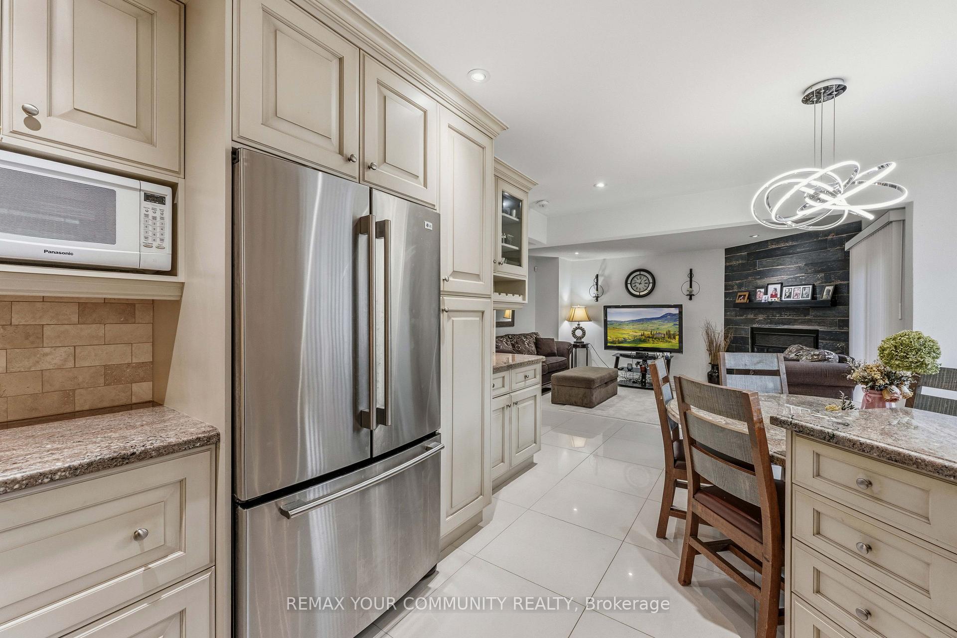 Photo 18 of 171 Rosedale Heights Drive, Vaughan, Uplands — HOMEH