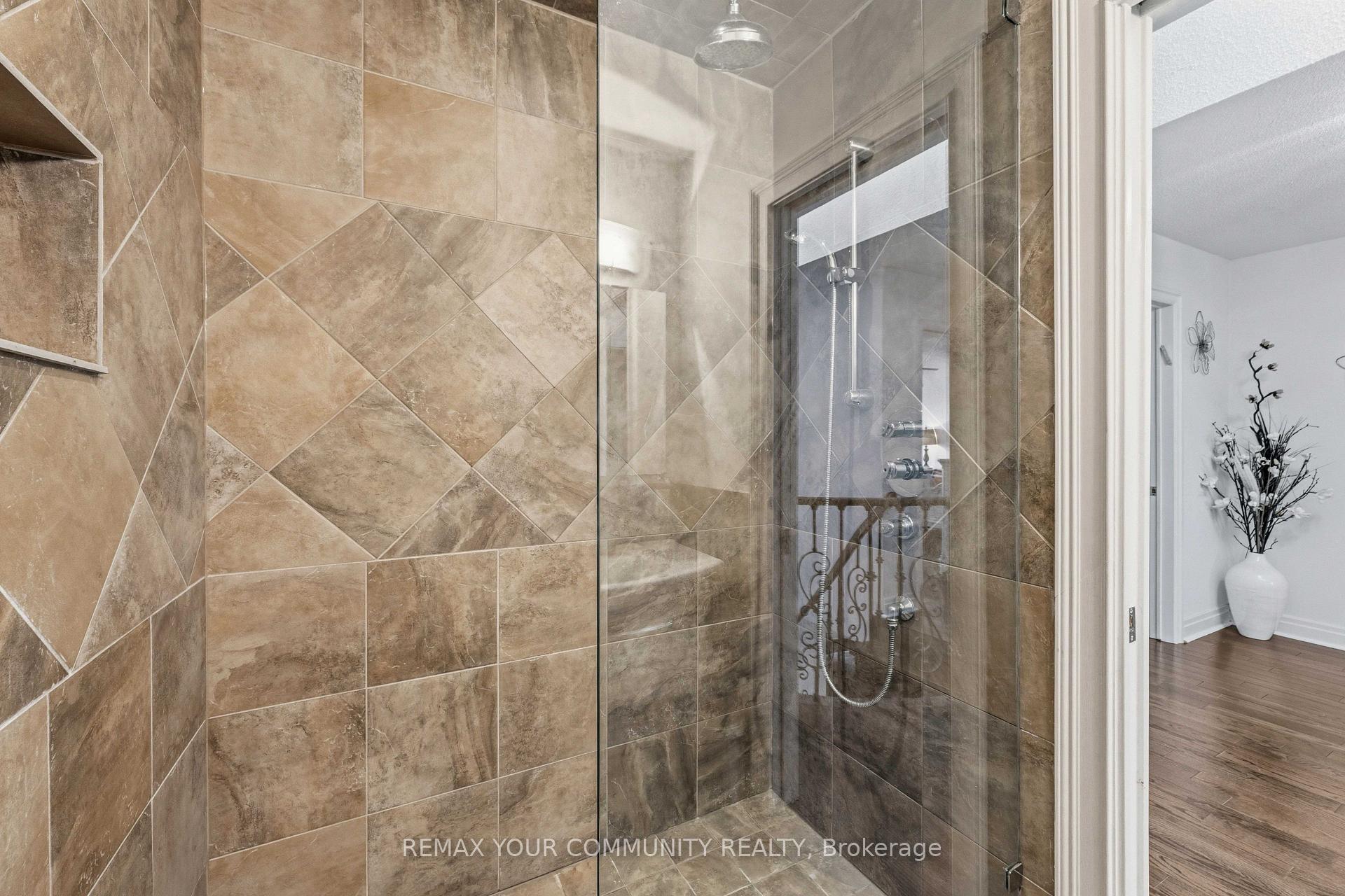 Photo 34 of 171 Rosedale Heights Drive, Vaughan, Uplands — HOMEH