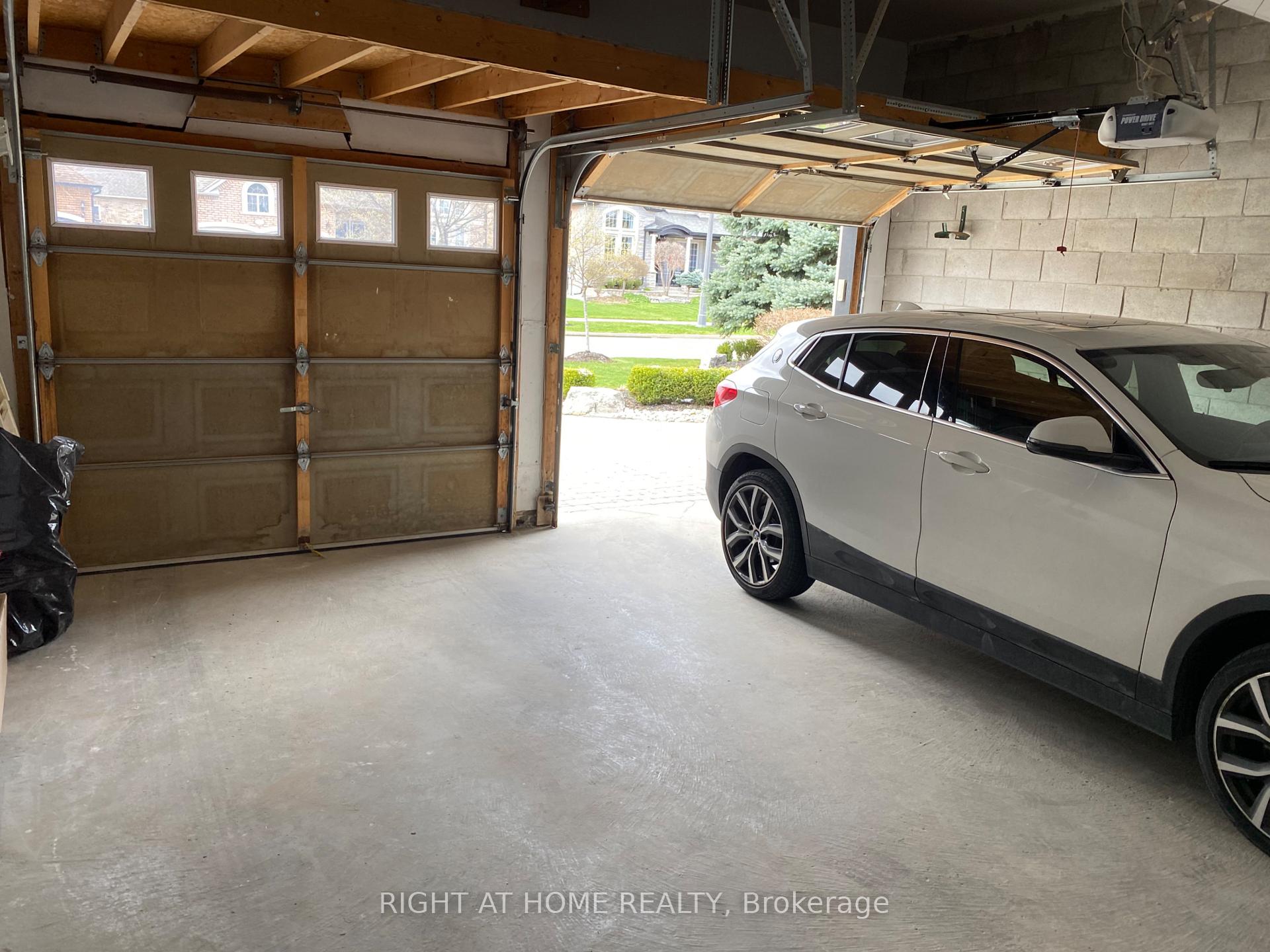 Photo 4 of Unit basement, 198 novaview Crescent, Vaughan, East Woodbridge — HOMEH
