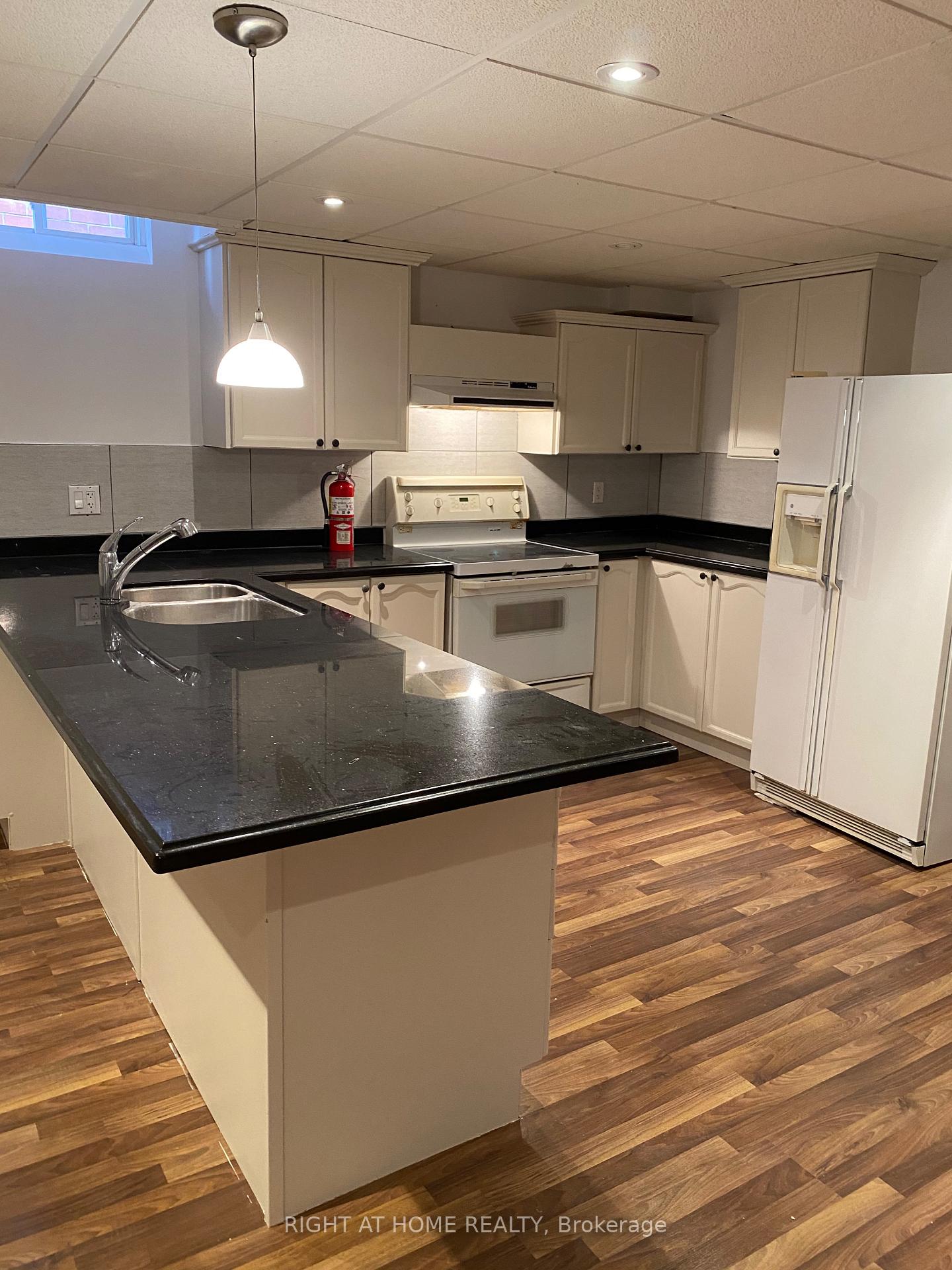 Photo 12 of Unit basement, 198 novaview Crescent, Vaughan, East Woodbridge — HOMEH