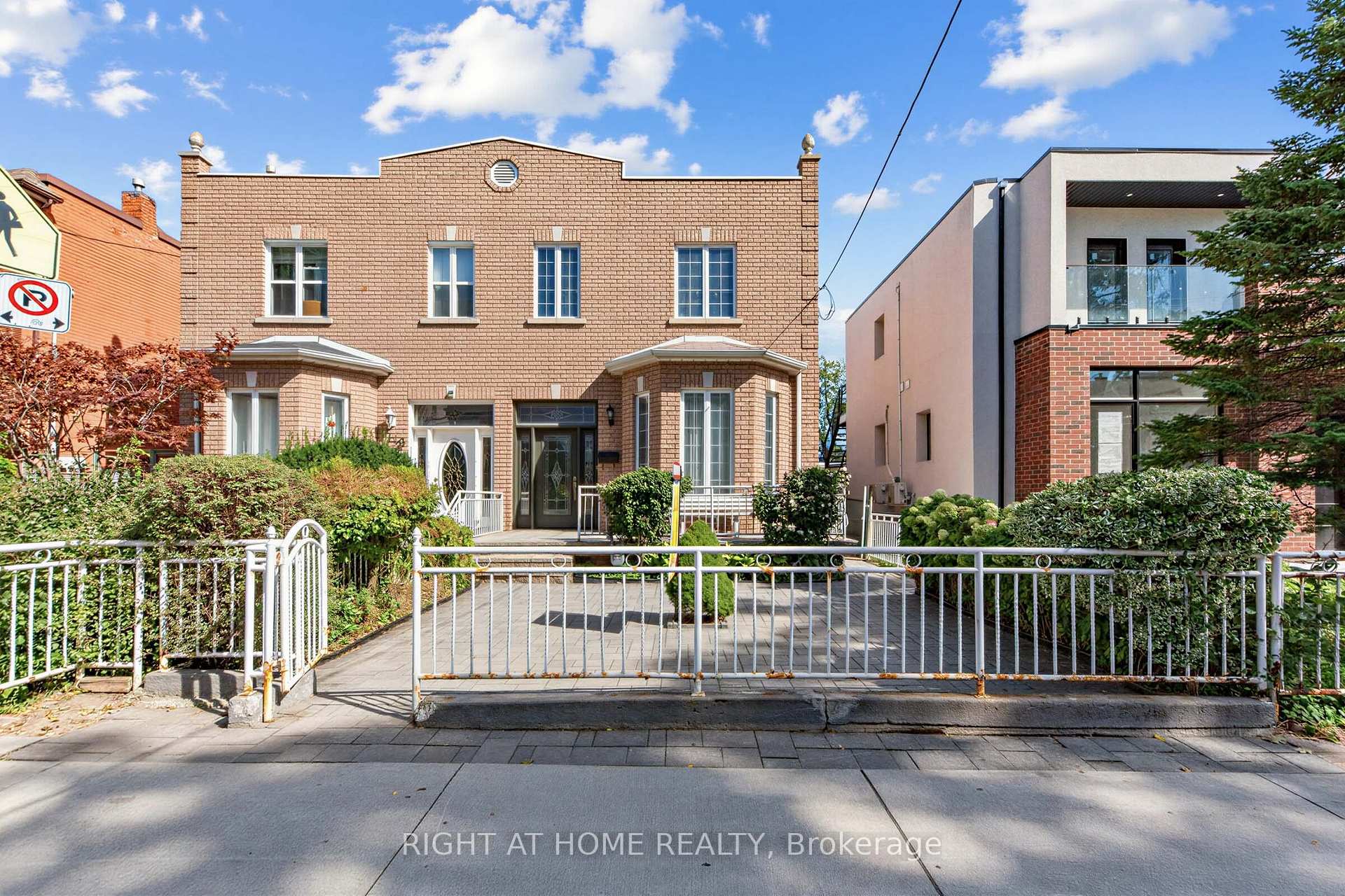 Photo of 147 Dovercourt Road