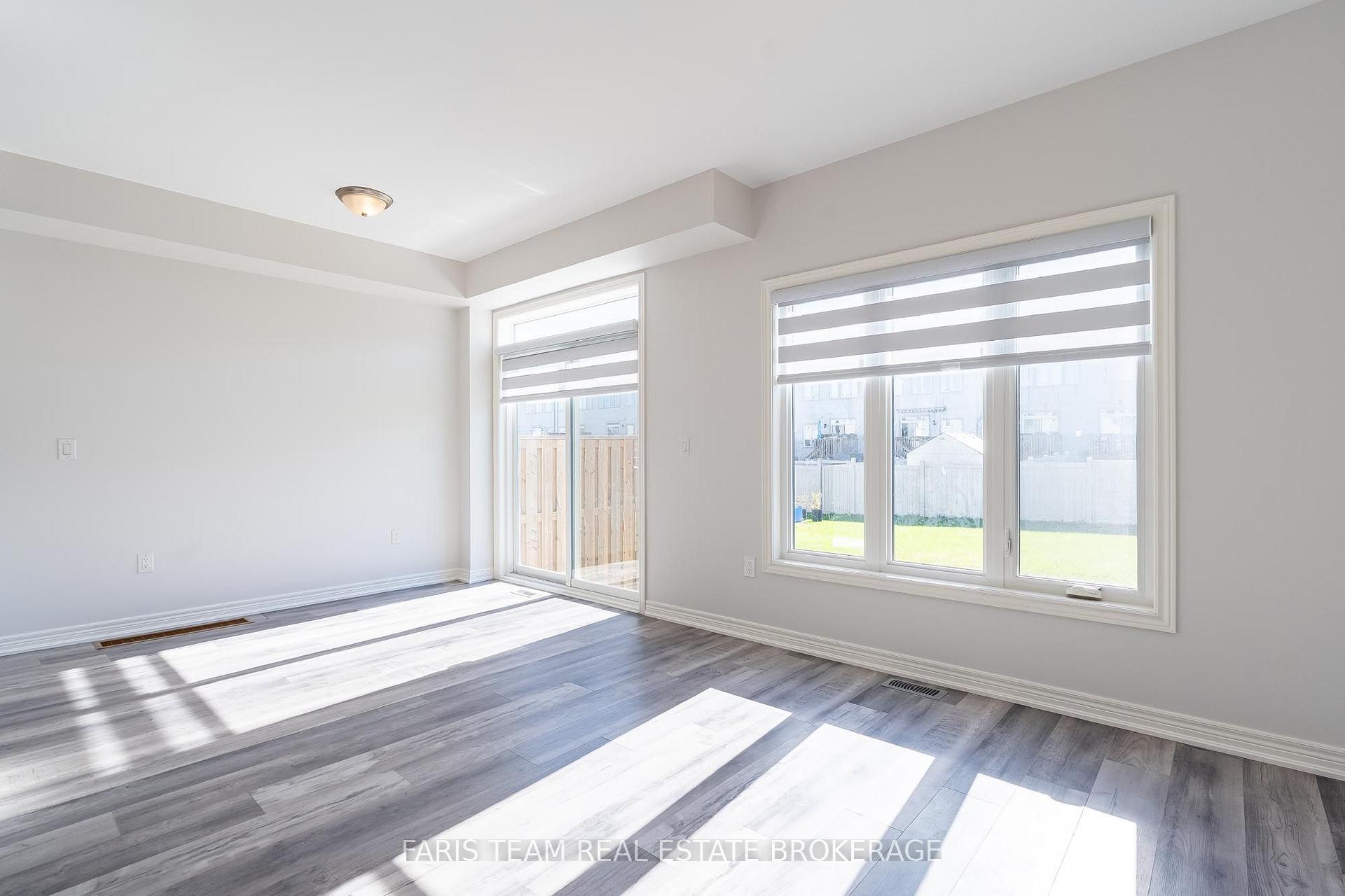 Photo 10 of 11 Churchlea Mews, Orillia — HOMEH