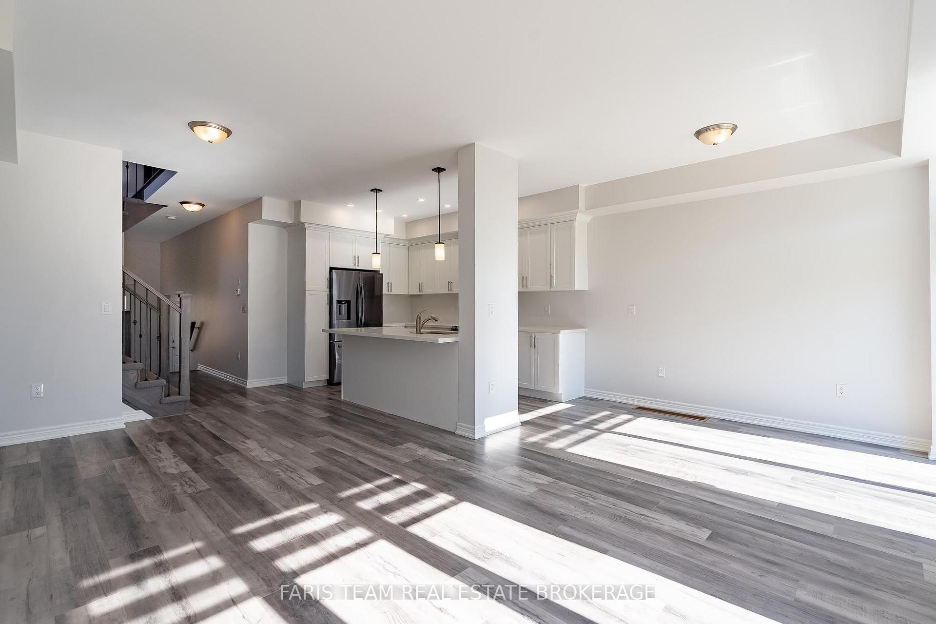 Photo 11 of 11 Churchlea Mews, Orillia — HOMEH