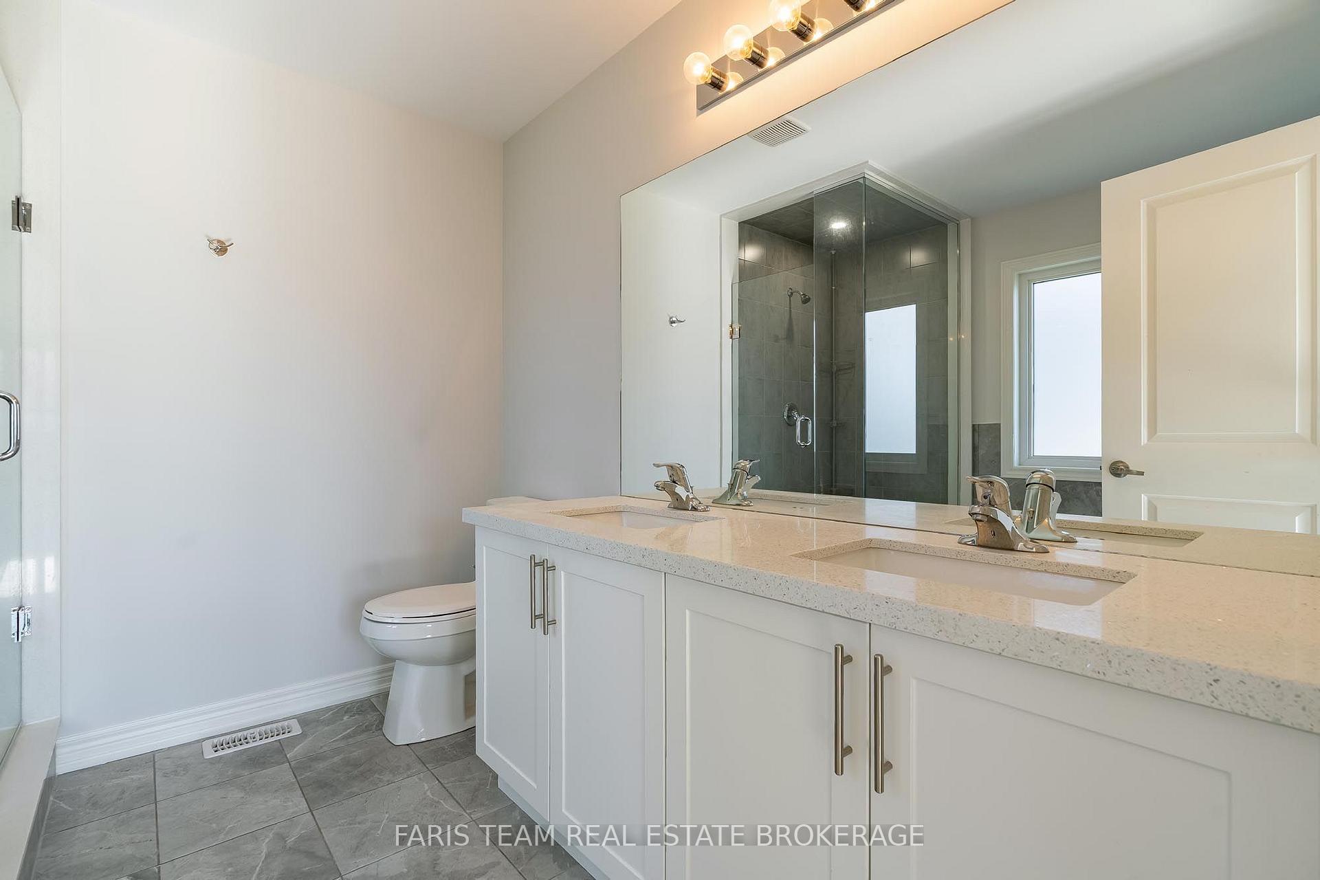 Photo 16 of 11 Churchlea Mews, Orillia — HOMEH