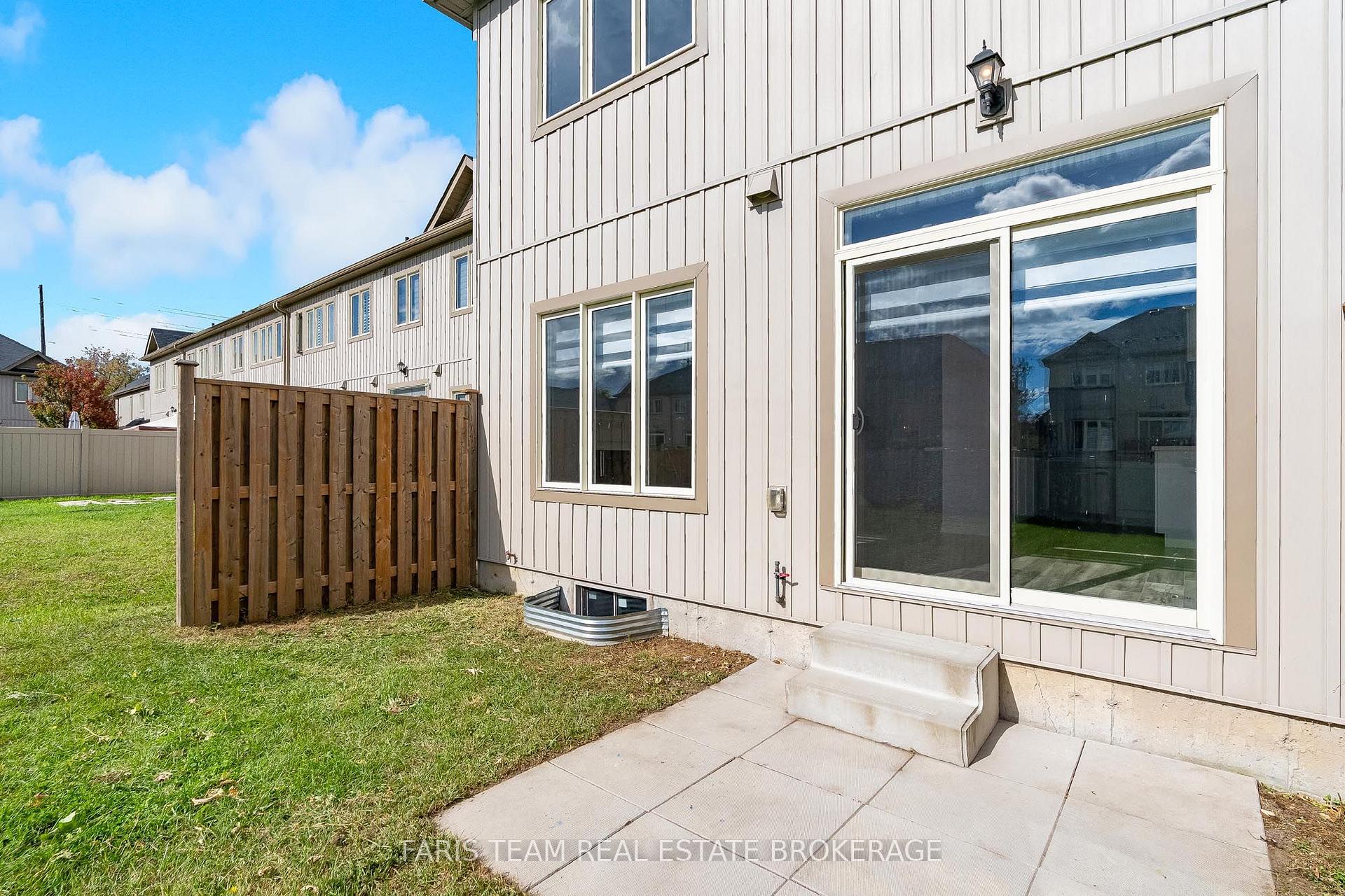 Photo 22 of 11 Churchlea Mews, Orillia — HOMEH