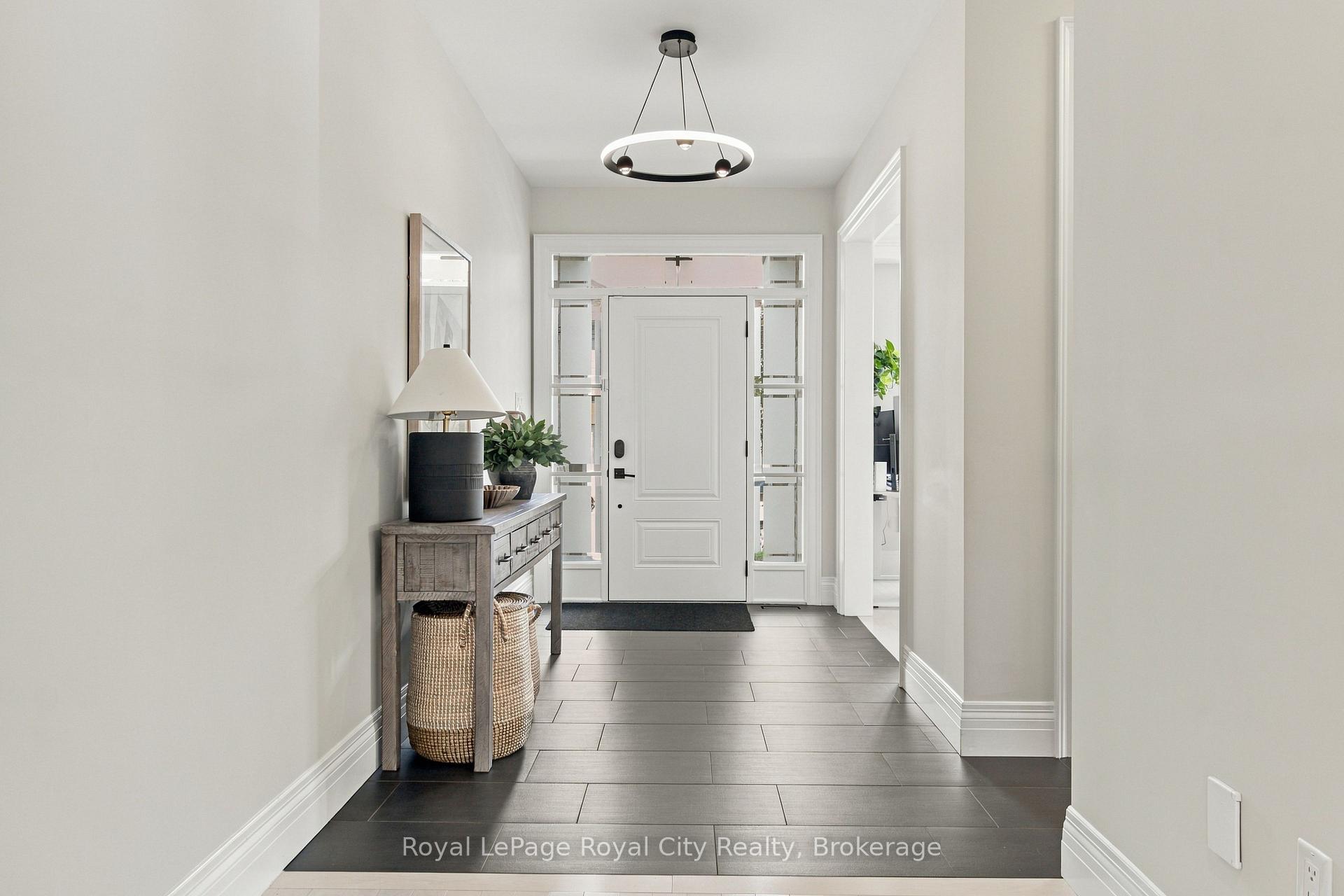 Photo 4 of 96 McCann Street, Guelph, Kortright East — HOMEH