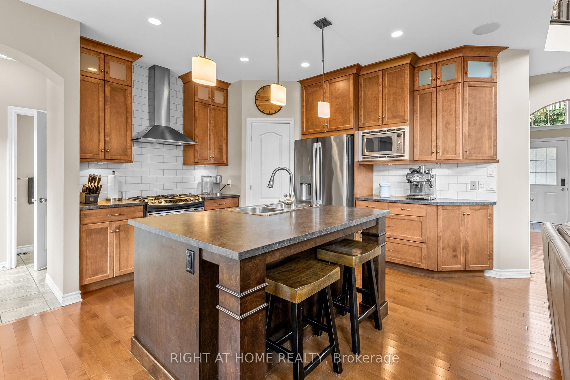 Photo 13 of 983 Fieldfair Way, Ottawa, Notting Hill/Summerside — HOMEH