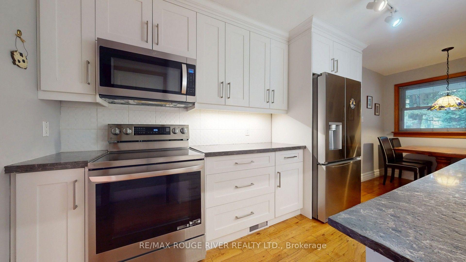Photo 6 of 37 Acland Crescent, Scarborough, Highland Creek — HOMEH