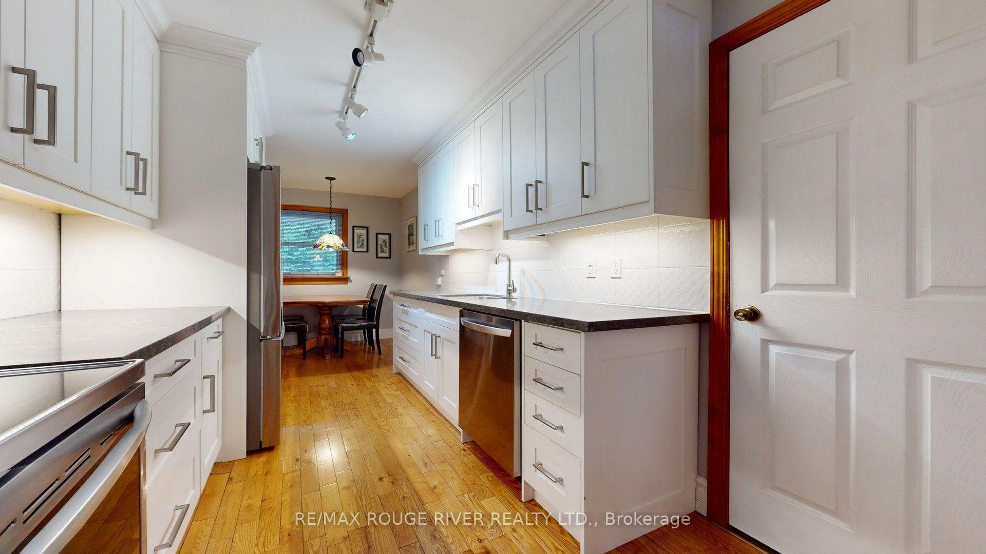 Photo 8 of 37 Acland Crescent, Scarborough, Highland Creek — HOMEH