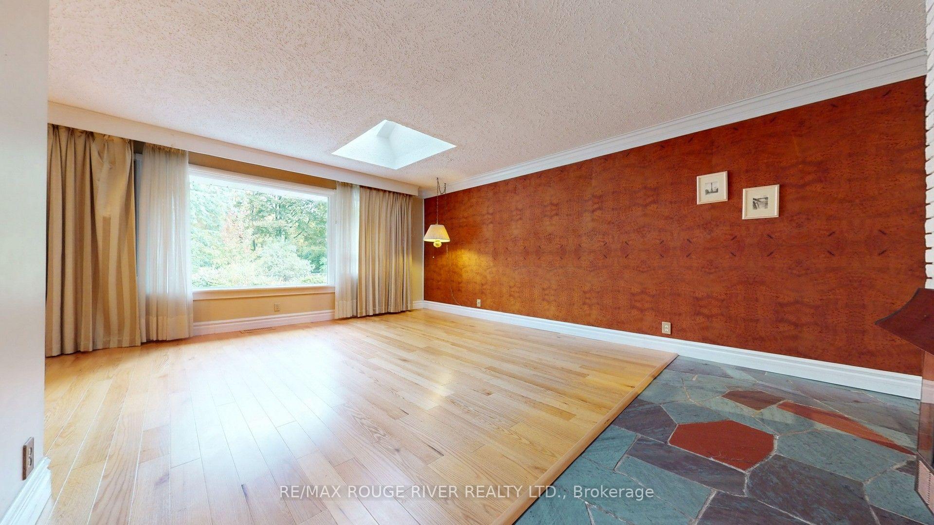 Photo 12 of 37 Acland Crescent, Scarborough, Highland Creek — HOMEH