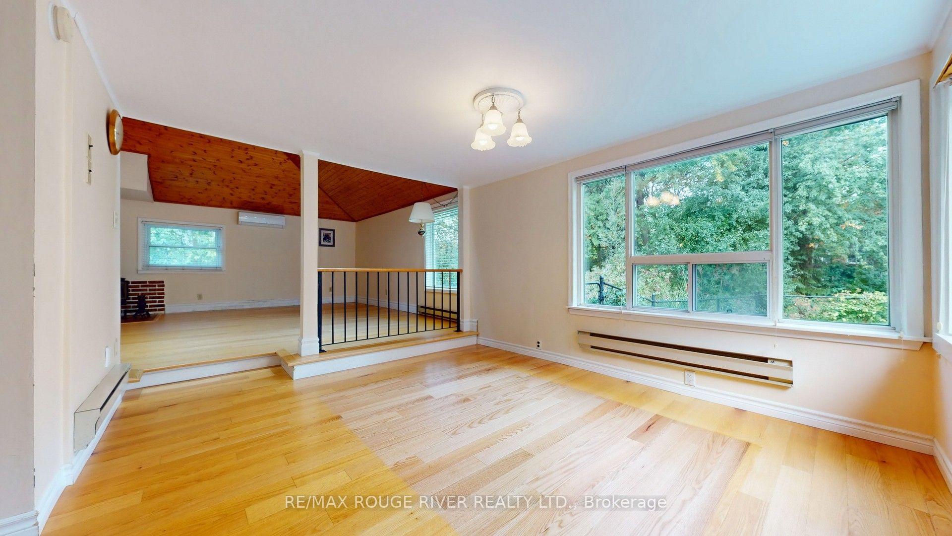Photo 14 of 37 Acland Crescent, Scarborough, Highland Creek — HOMEH